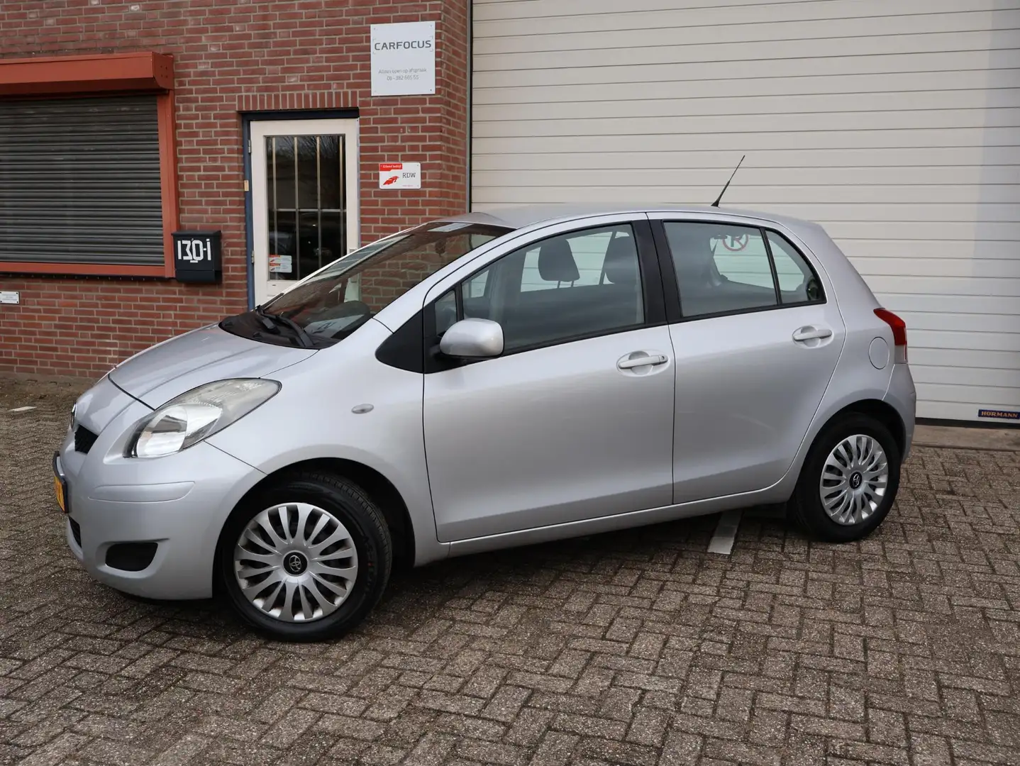 Toyota Yaris 1.0 VVTi Cool APK Airco Gris - 2