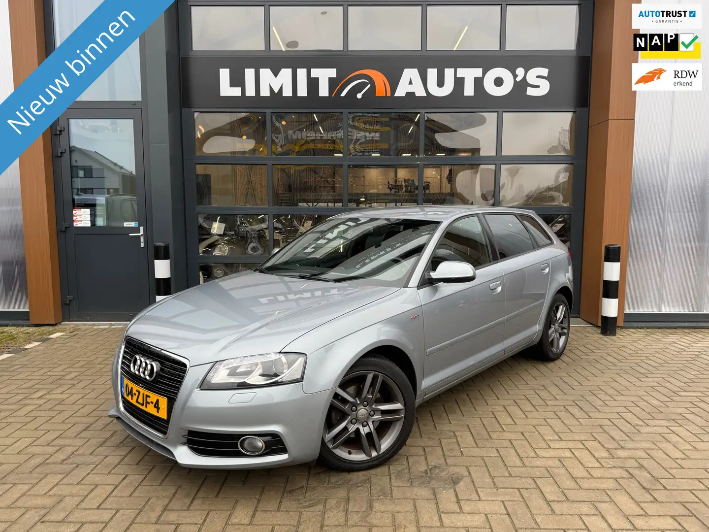Audi A3 Sportback 1.2 TFSI S Edition Xenon/Climate/Cruise/ Grau - 1