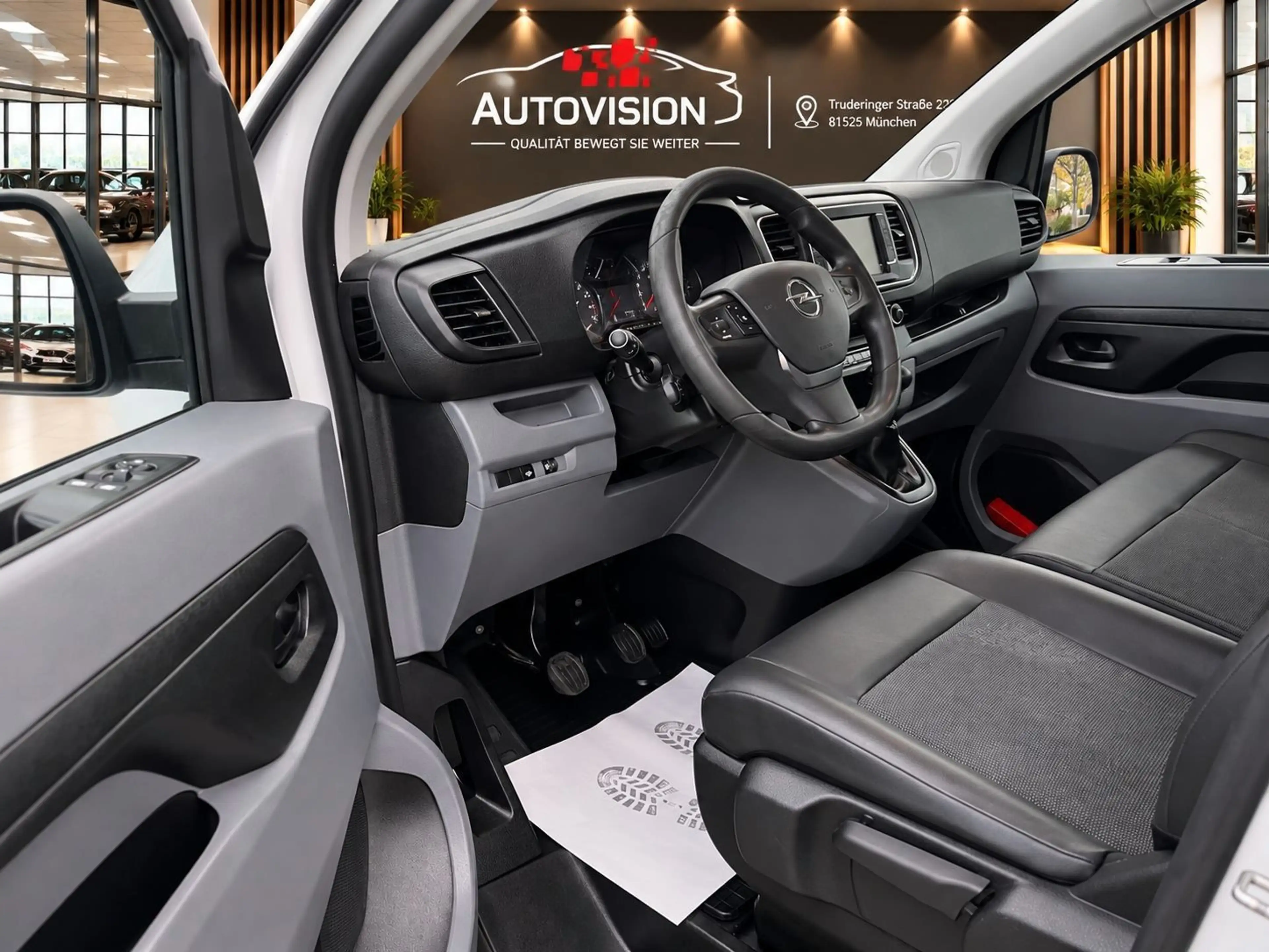 Opel Vivaro Kasten Edition Lang SORTIMO REGALE/KAMERA — photo 13