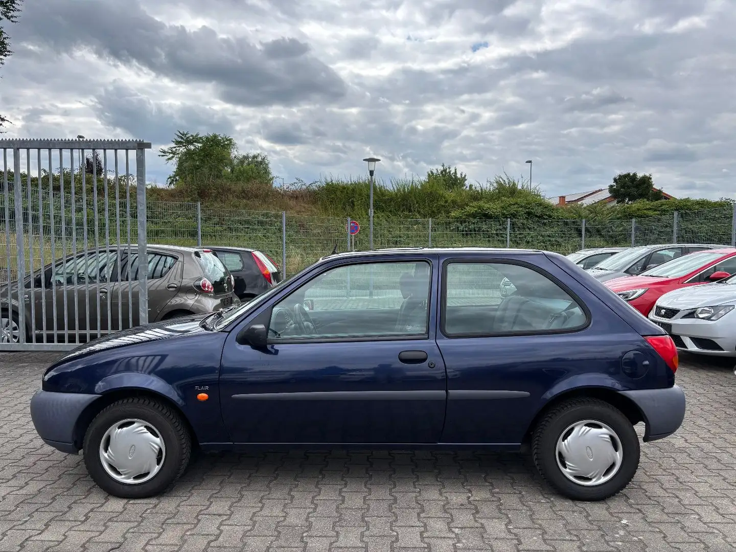 Ford Fiesta 1.25 Automatik/1.Hand/TÜV 07-2027 Blau - 2