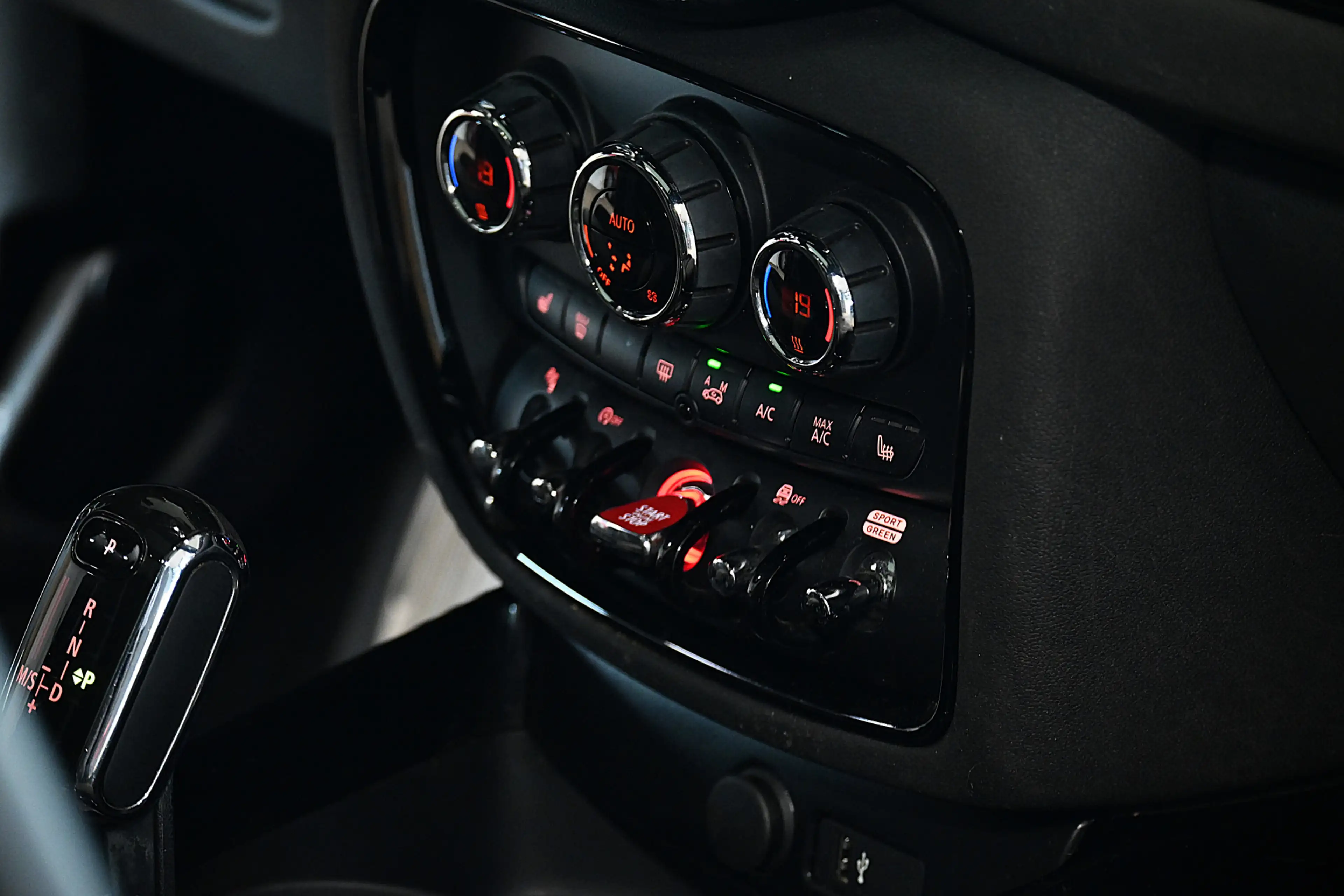 MINI John Cooper Works Clubman 2.0 JCW ALL4 306 pk, shuifdak, hd — photo 17