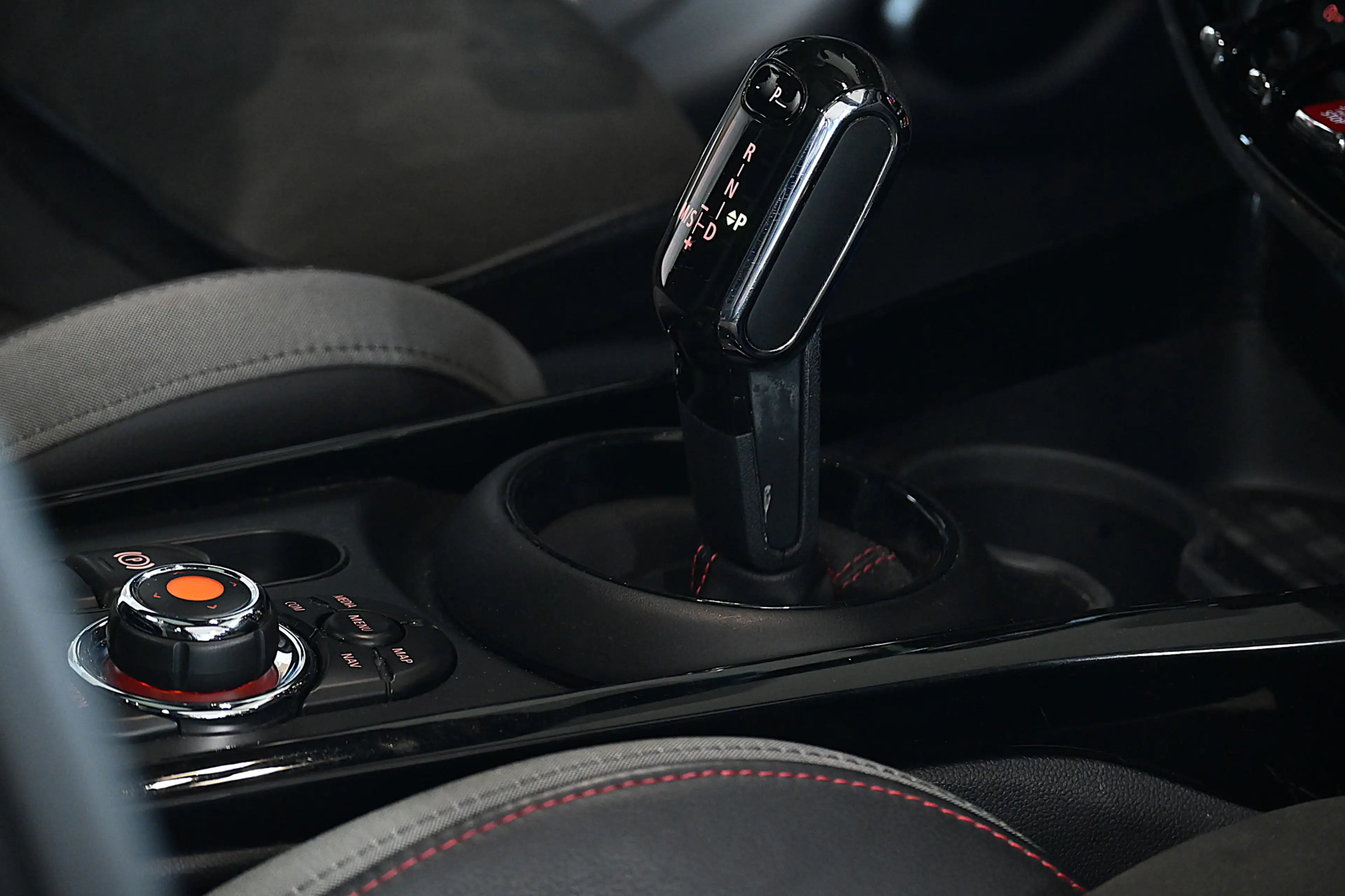 MINI John Cooper Works Clubman 2.0 JCW ALL4 306 pk, shuifdak, hd — photo 18