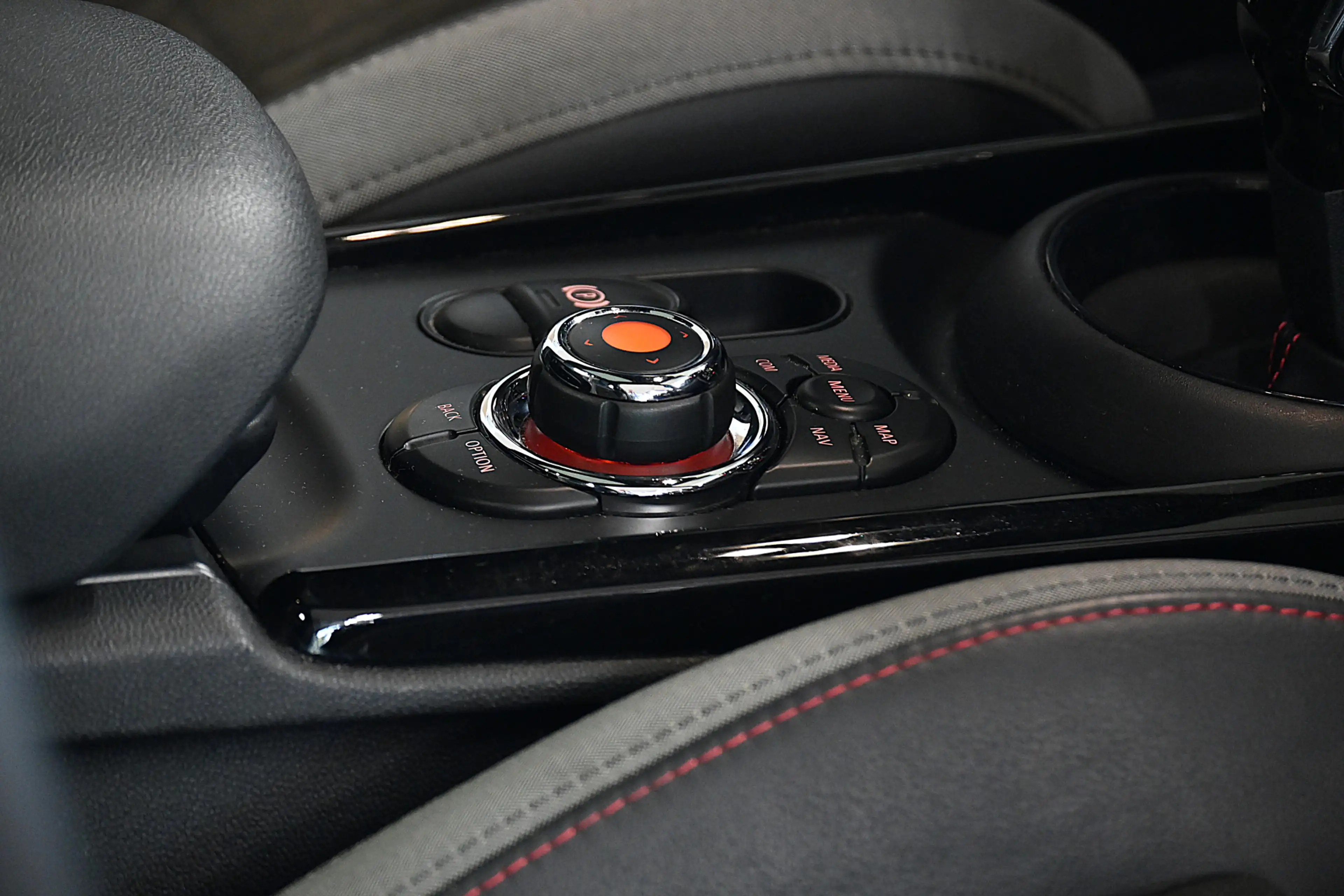 MINI John Cooper Works Clubman 2.0 JCW ALL4 306 pk, shuifdak, hd — photo 19
