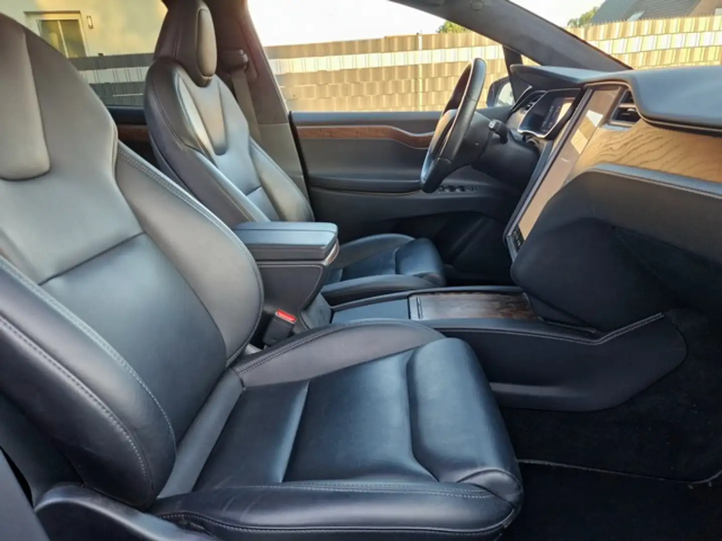 Tesla Model X Long Range*6Sitze*AHK*Kaltwetter*AP3* Schwarz - 2