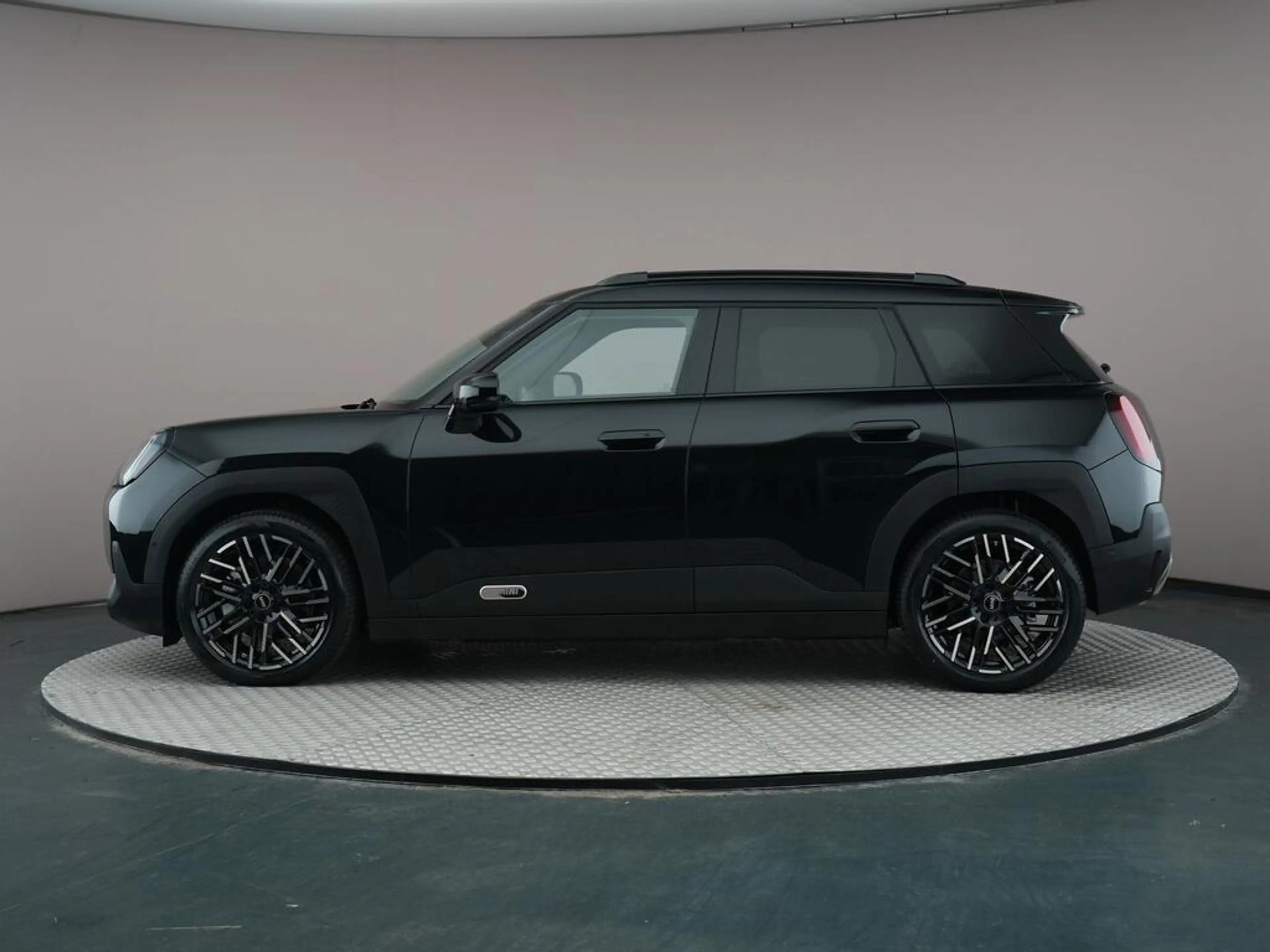 MINI Aceman E Favoured | M Pack — photo 2