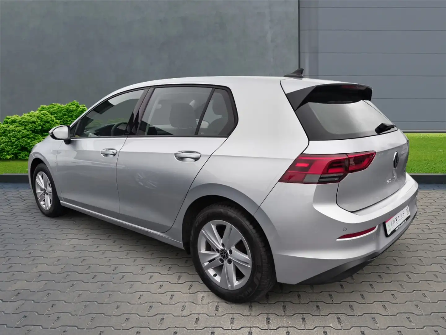 Volkswagen Golf VIII Life 1.5 TSI+Alufelgen+Navi+Klimaautomatik Silber - 2