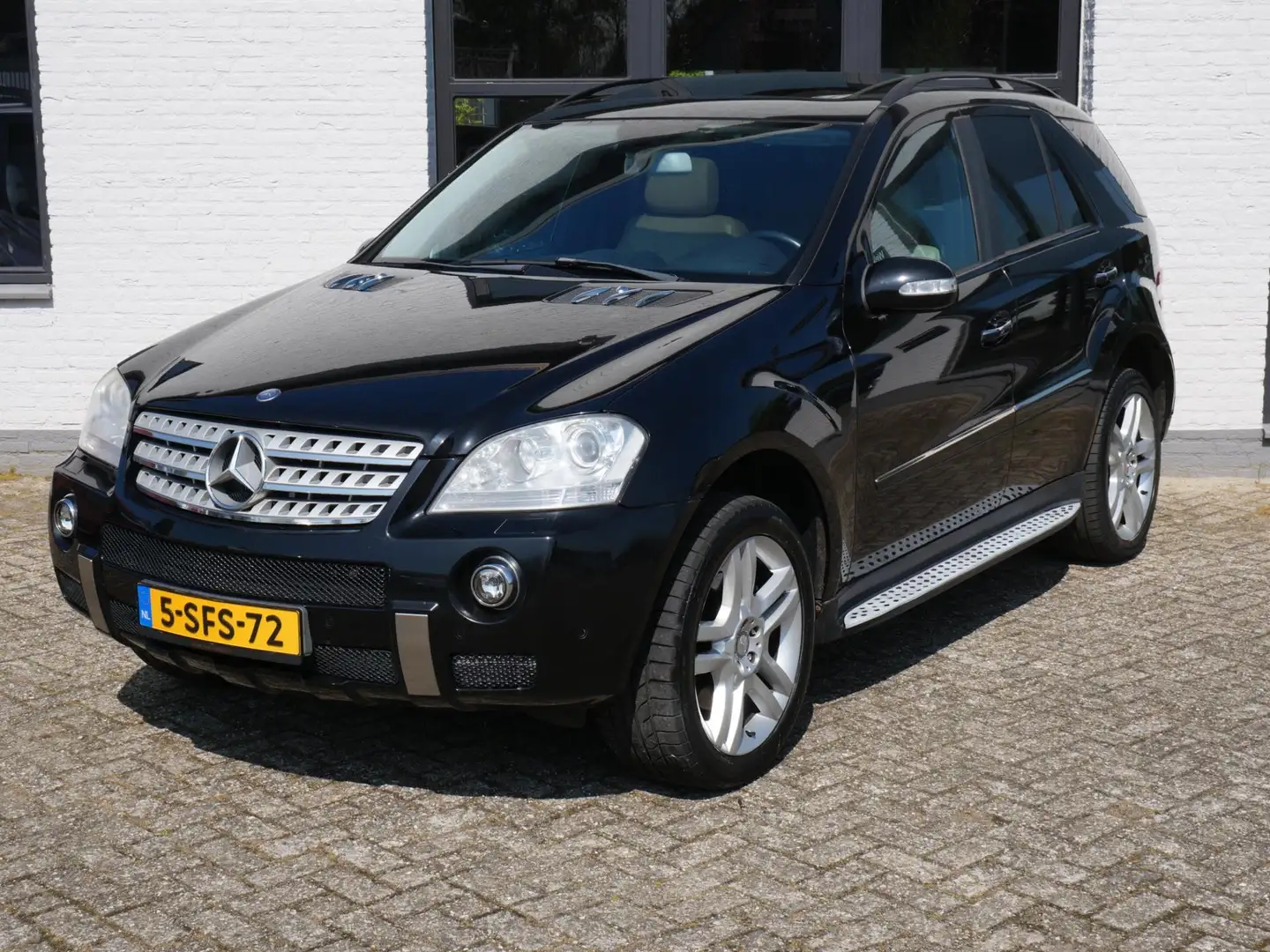 Mercedes-Benz ML 500 M-klasse AMG Leder Schuifdak Youngtimer Černá - 1