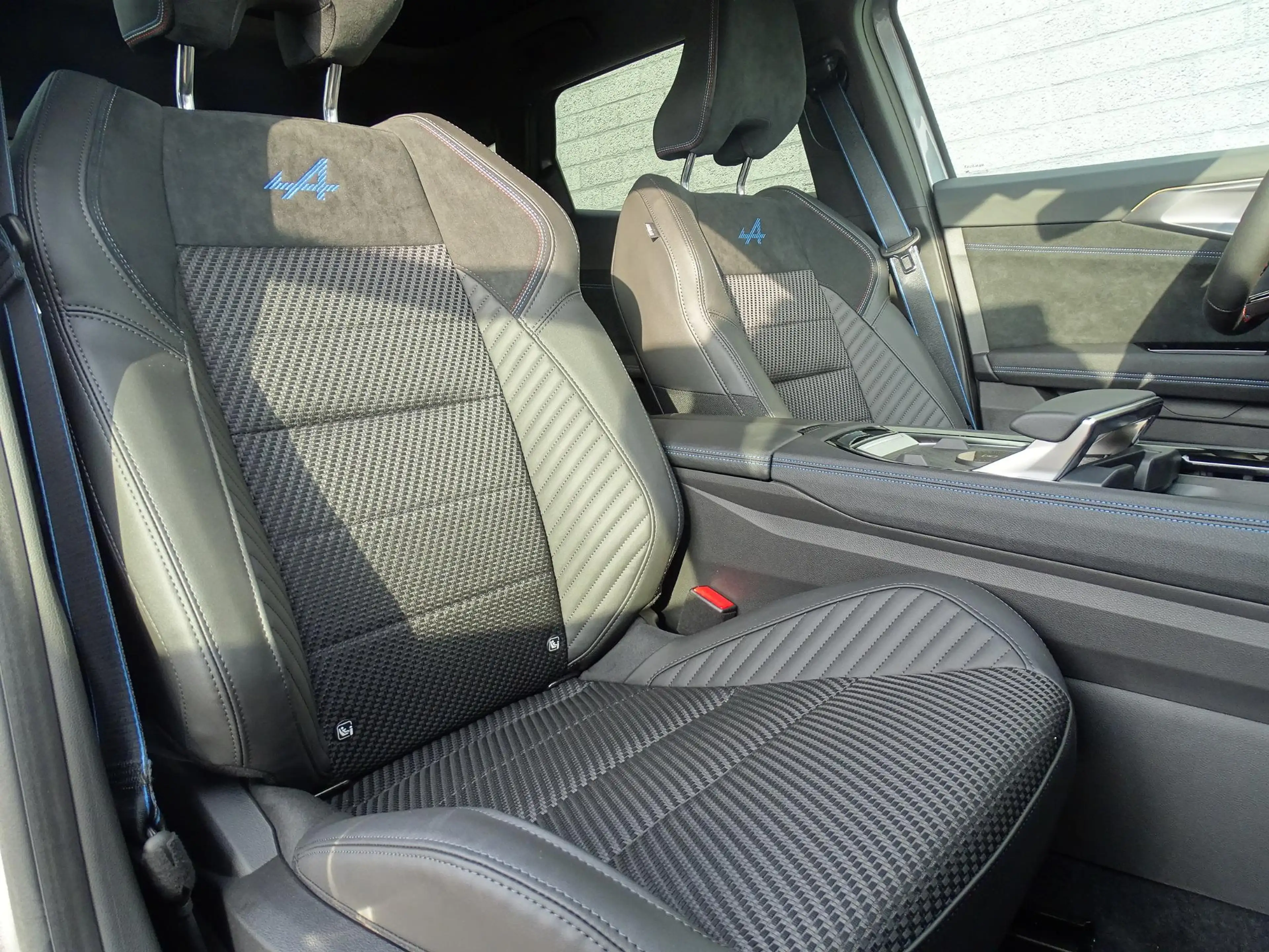 Renault Austral 1.2 E-Tech full hybrid 200 esprit Alpine NU 5 JAAR — photo 8