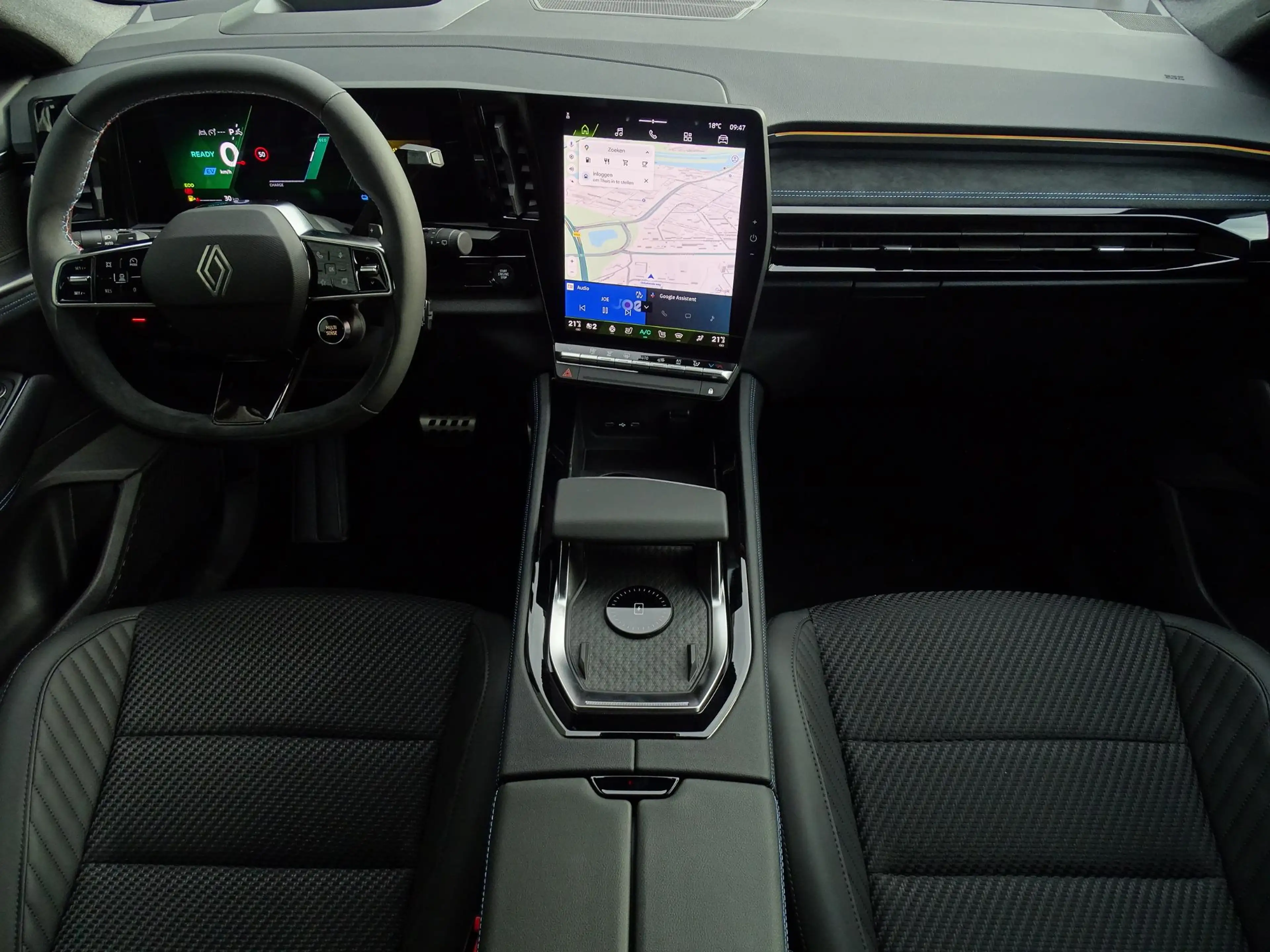 Renault Austral 1.2 E-Tech full hybrid 200 esprit Alpine NU 5 JAAR — photo 3