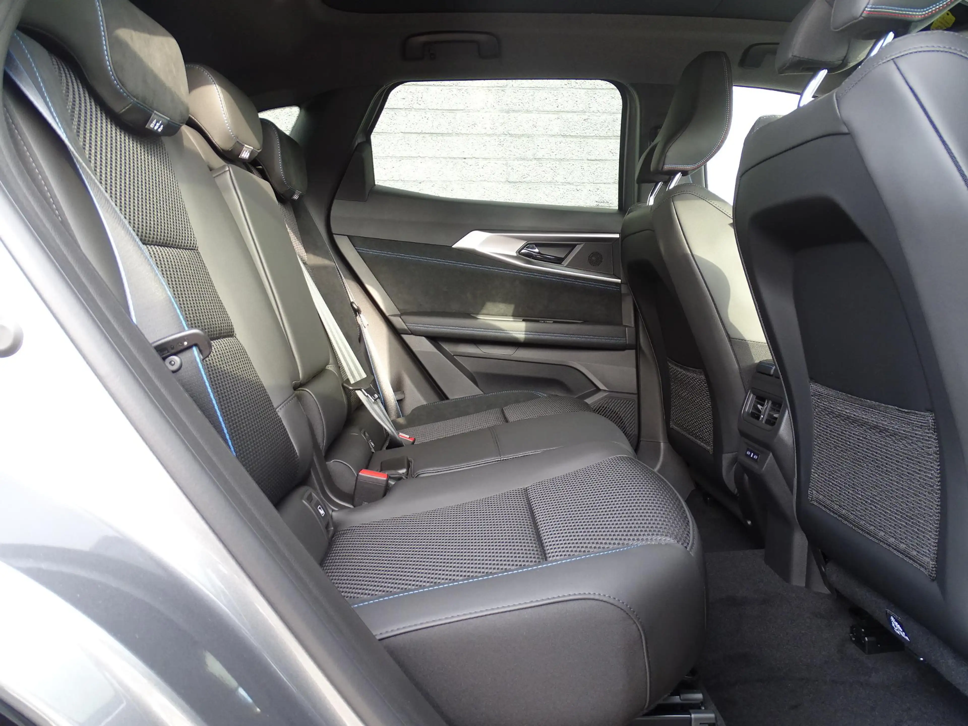 Renault Austral 1.2 E-Tech full hybrid 200 esprit Alpine NU 5 JAAR — photo 9