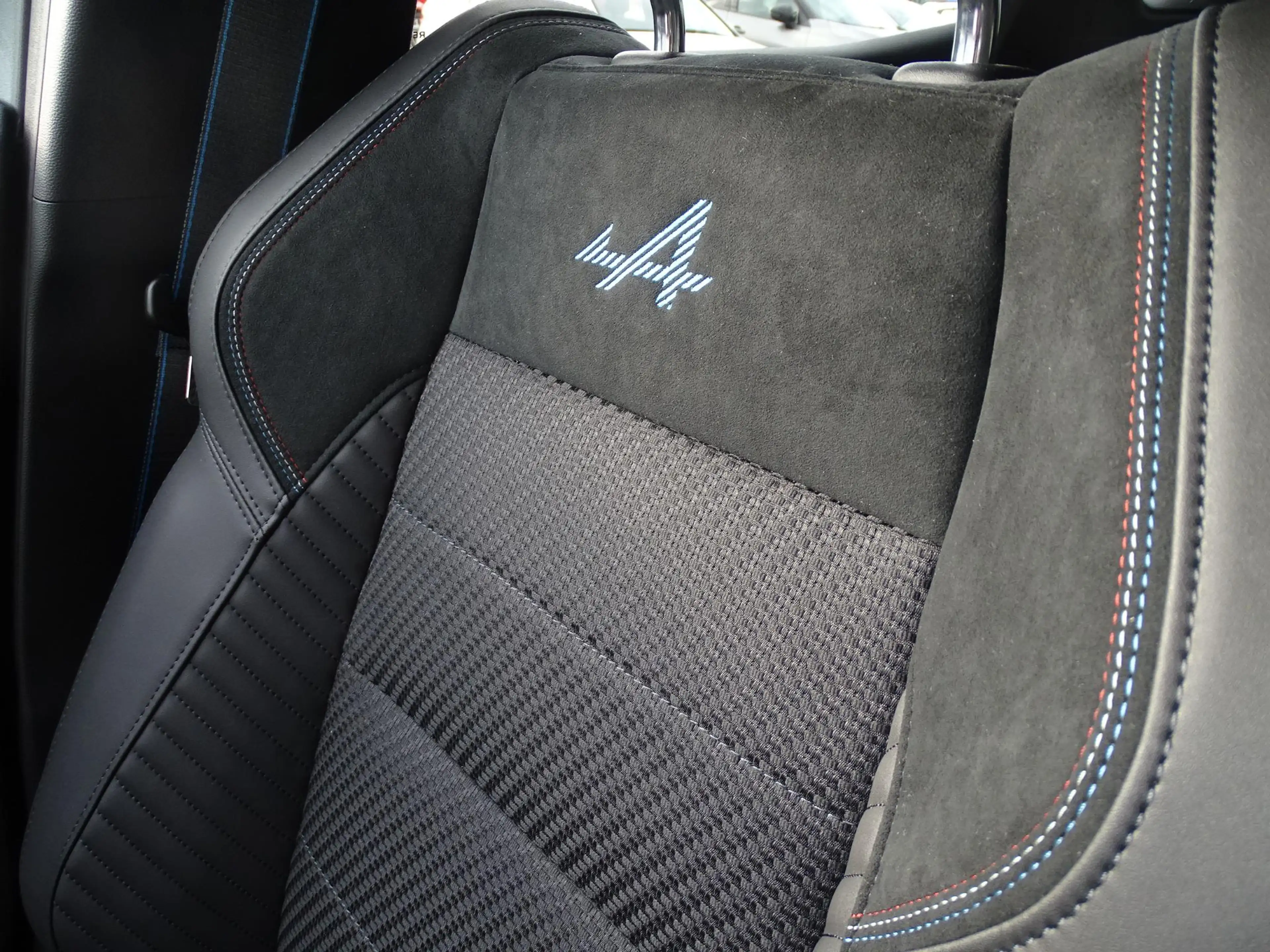 Renault Austral 1.2 E-Tech full hybrid 200 esprit Alpine NU 5 JAAR — photo 34
