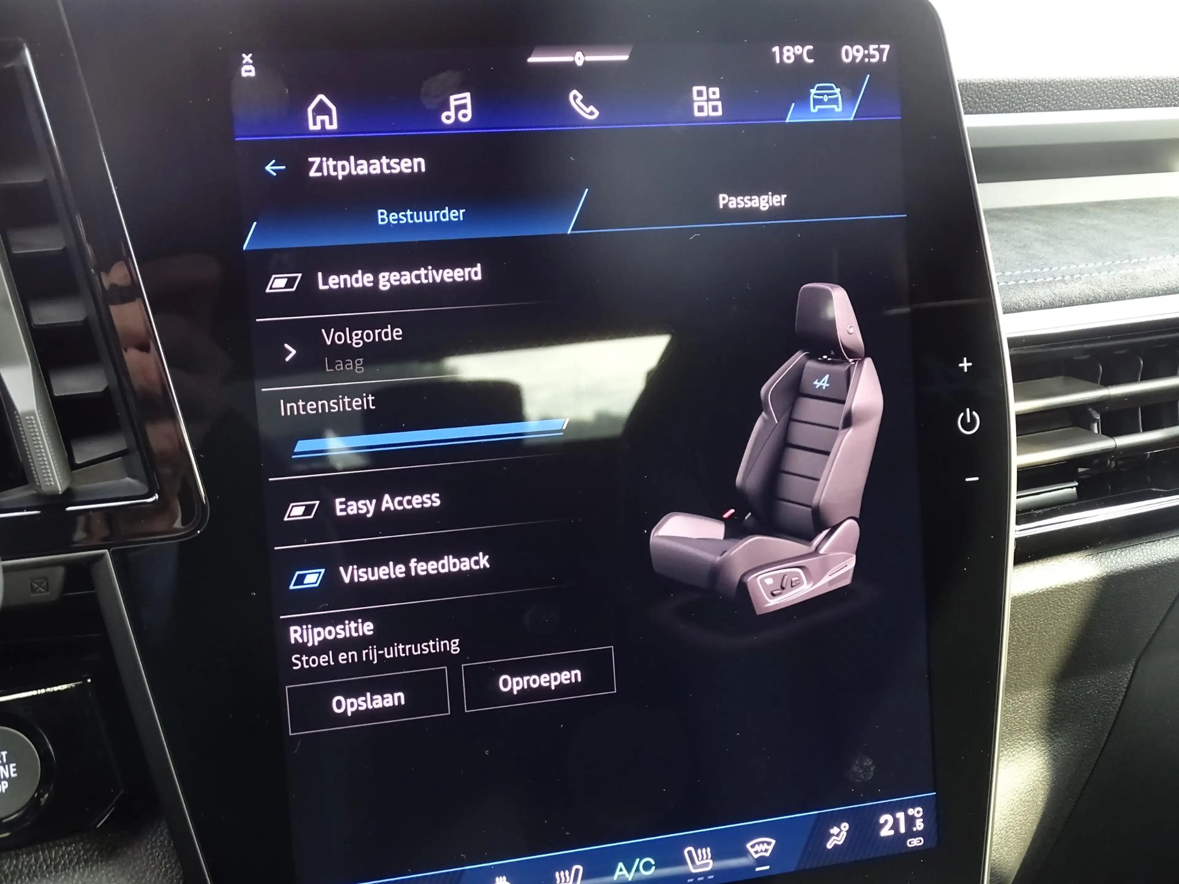 Renault Austral 1.2 E-Tech full hybrid 200 esprit Alpine NU 5 JAAR — photo 47