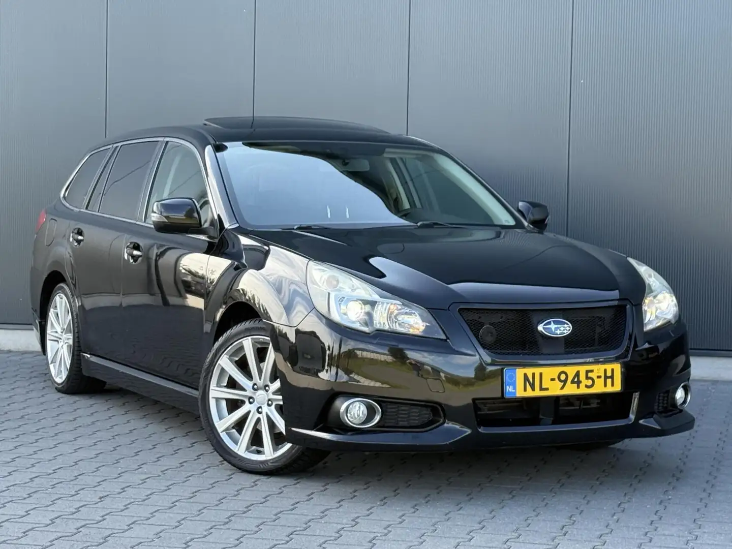 Subaru Legacy Touring Wagon 2.5I Sport Executive Schuifdak - Led Noir - 2