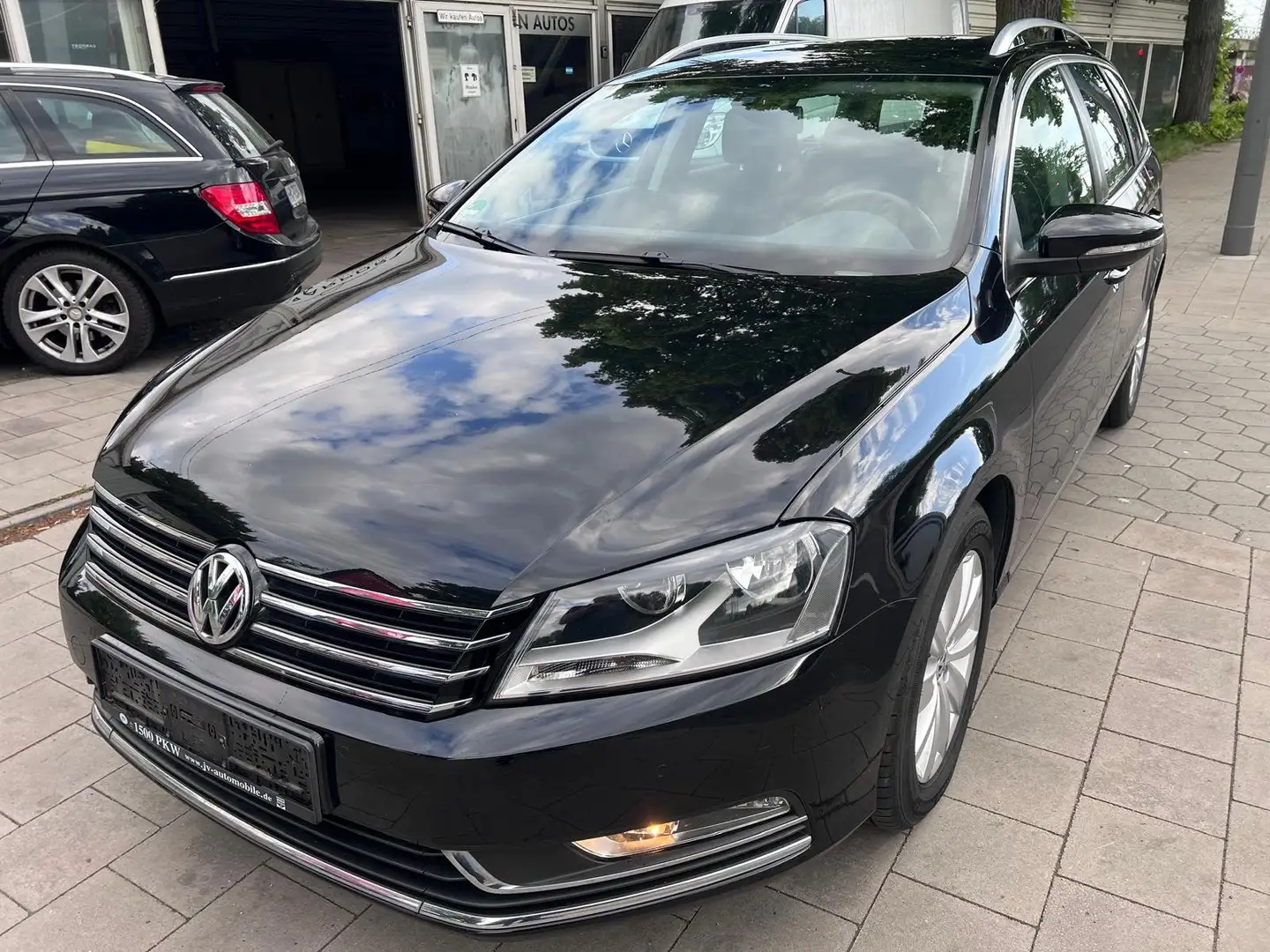 Volkswagen Passat Variant Comfortline BlueMotion Klima-Alu-Navi-Wenig km Negro - 1