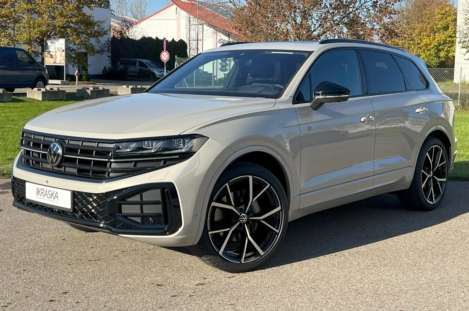 Volkswagen Touareg 3.0 TDI 4M R-Line AHK PANO DYNAUDIO STHZ Бежевий - 1