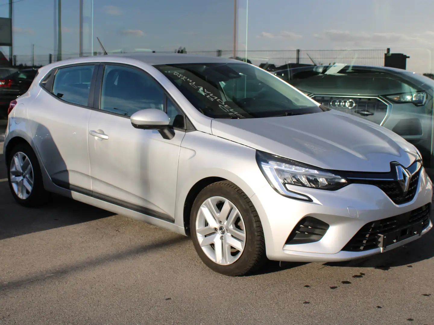 Renault Clio 1.0tce-AIRCO-NAVIGATIE-PDC-FRONT/LANE ASS-6VIT-USB Zilver - 1