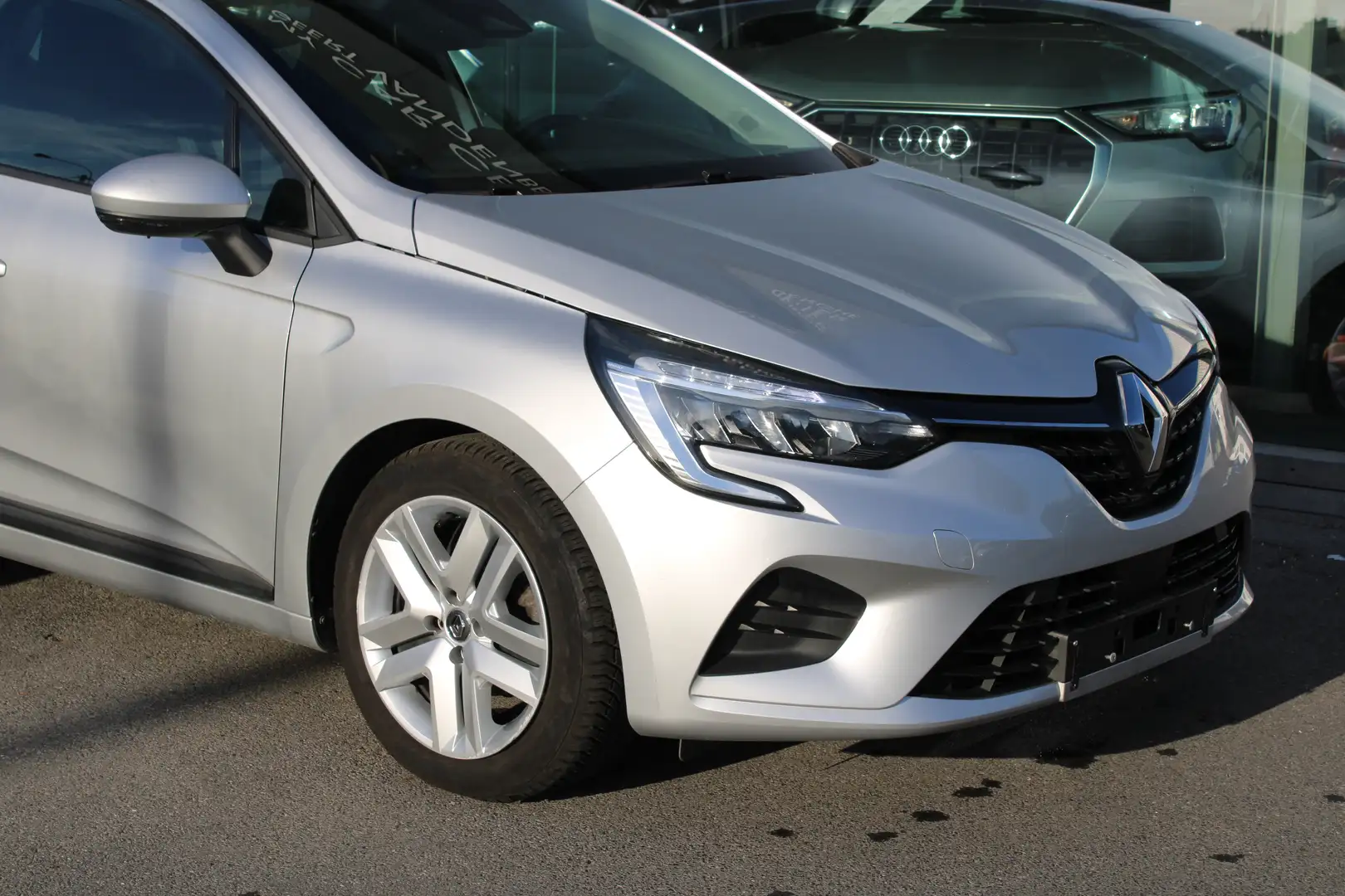 Renault Clio 1.0tce-AIRCO-NAVIGATIE-PDC-FRONT/LANE ASS-6VIT-USB Zilver - 2