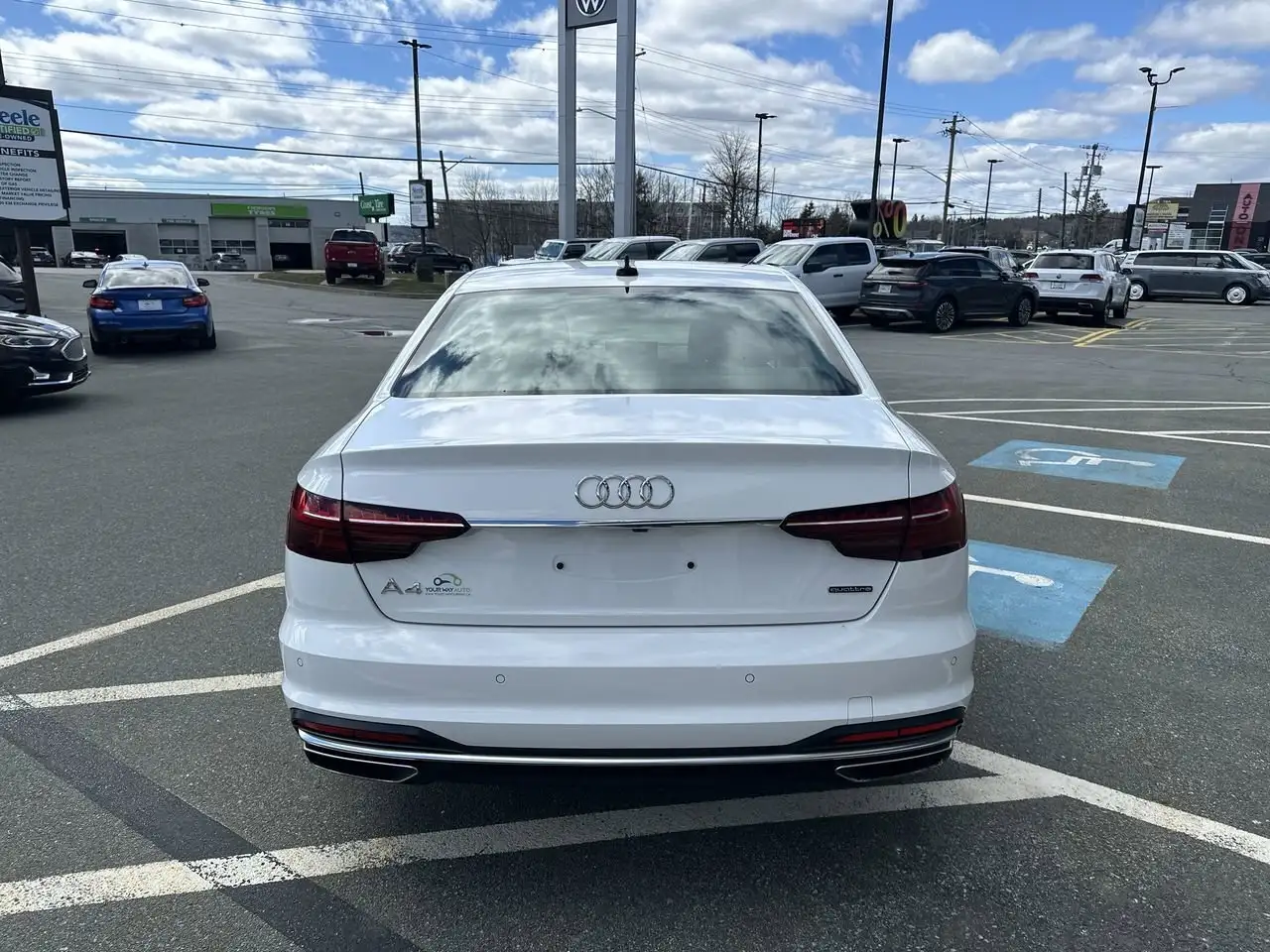Audi A4 снимка Audi A4