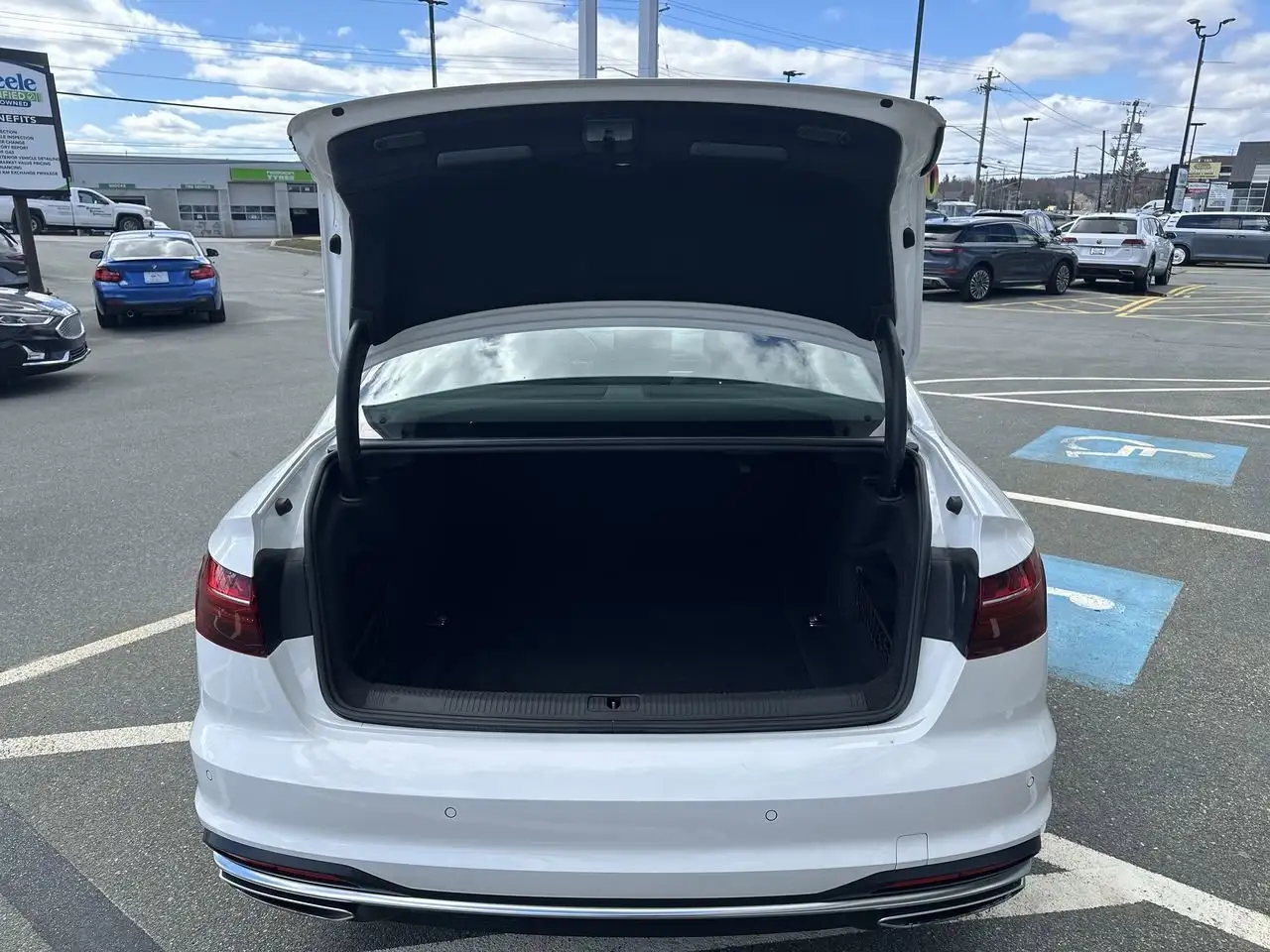 Audi A4 снимка Audi A4