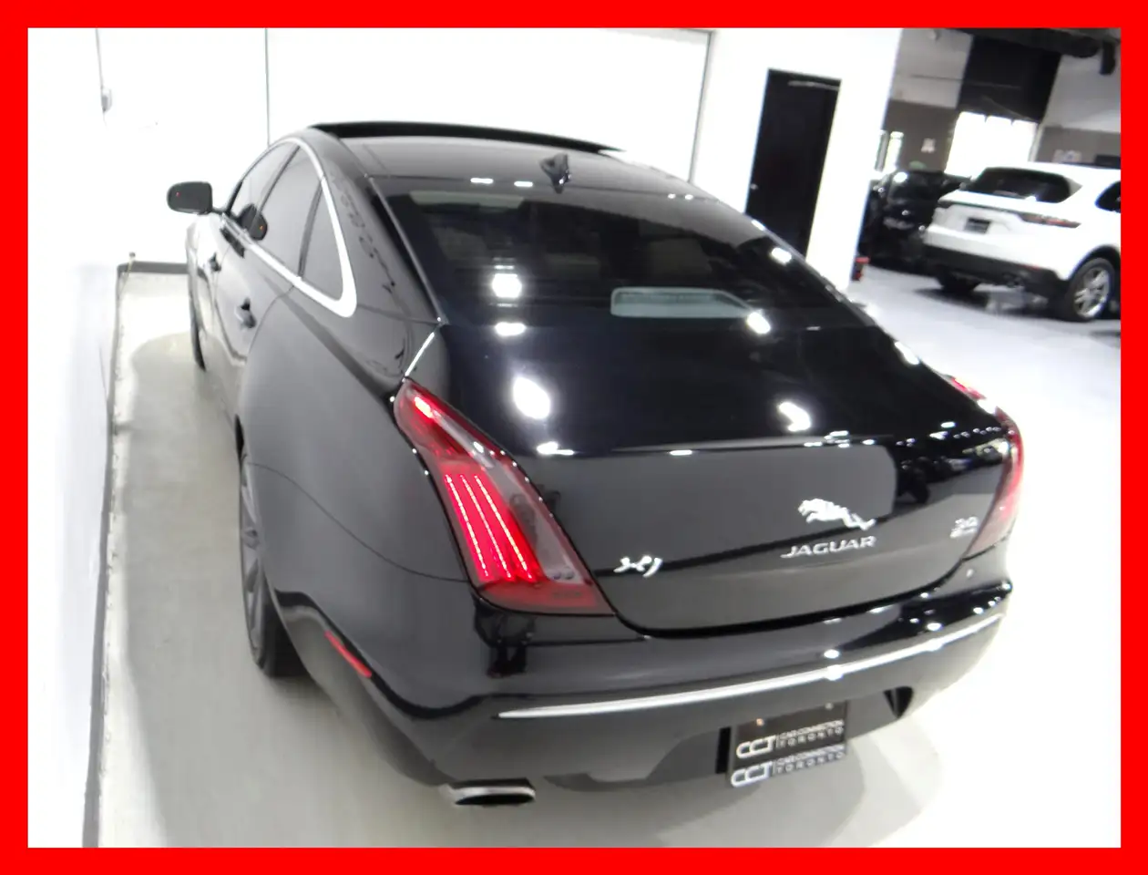 Jaguar XJ снимка Jaguar XJ