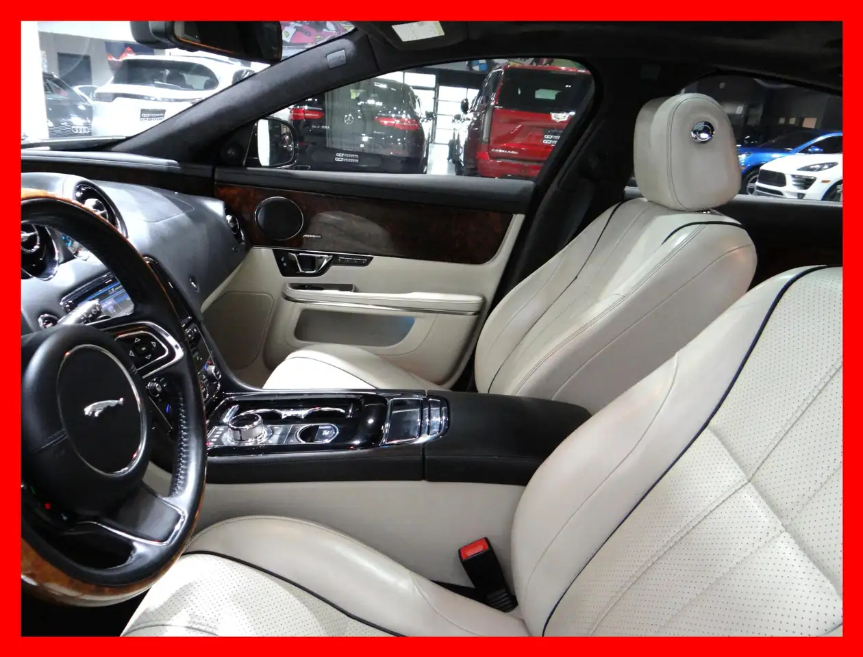 Jaguar XJ снимка Jaguar XJ