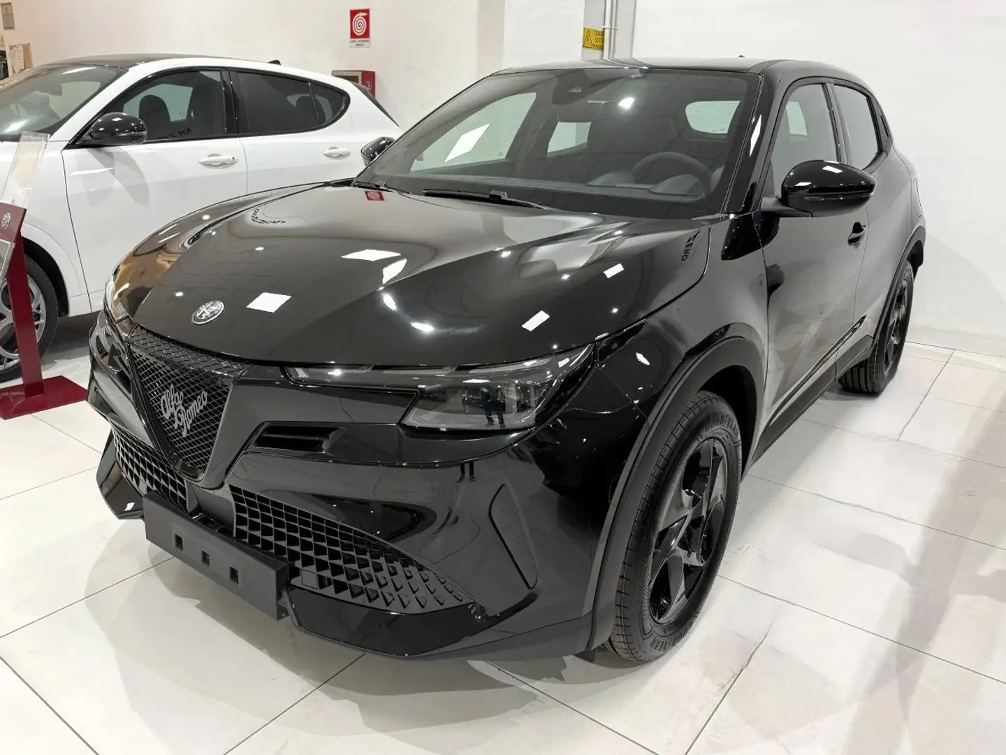 Alfa Romeo Junior Junior 1.2 ibrida 145cv edct6 KM ZERO Zwart - 1