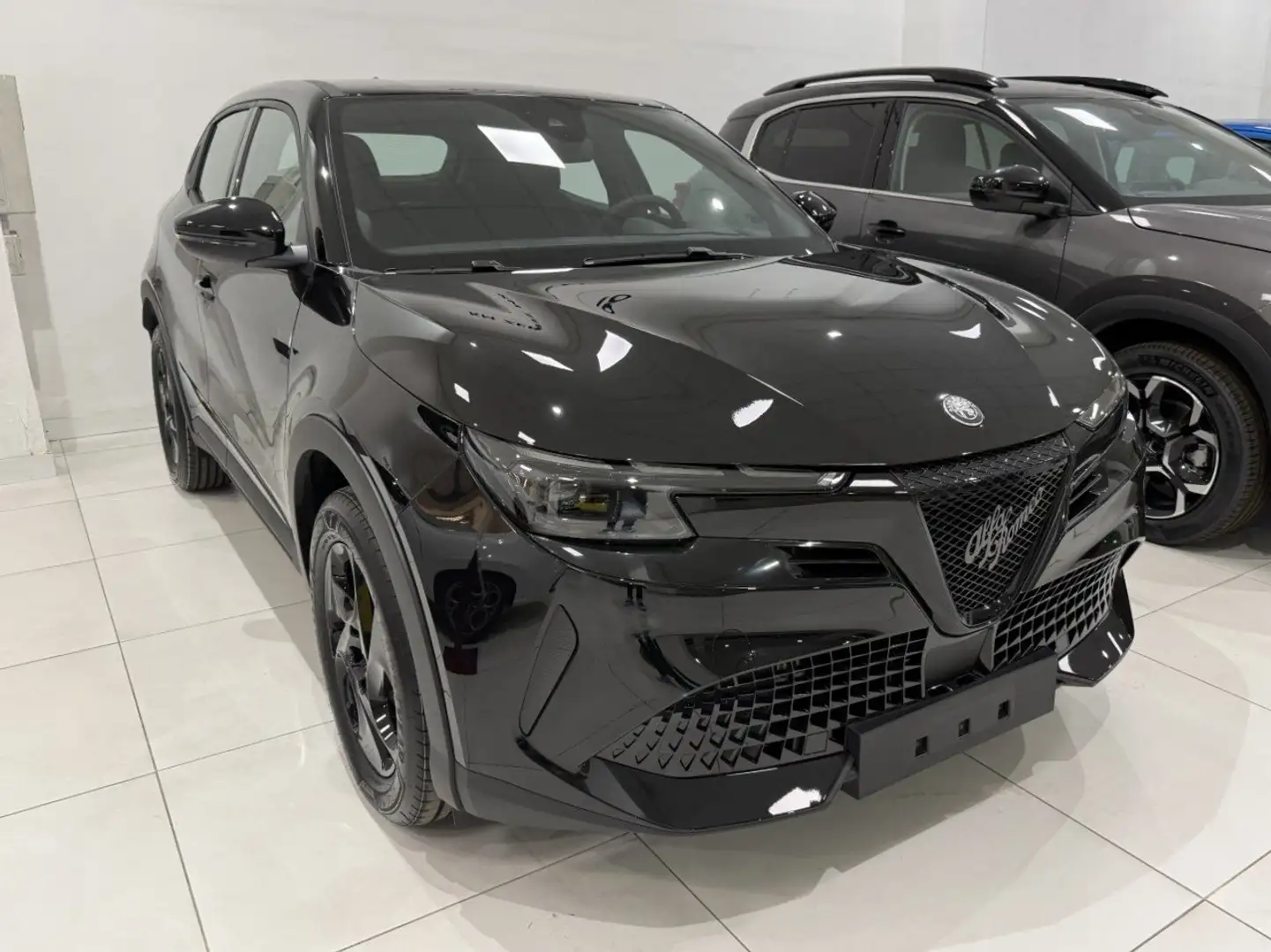 Alfa Romeo Junior Junior 1.2 ibrida 145cv edct6 KM ZERO Zwart - 2