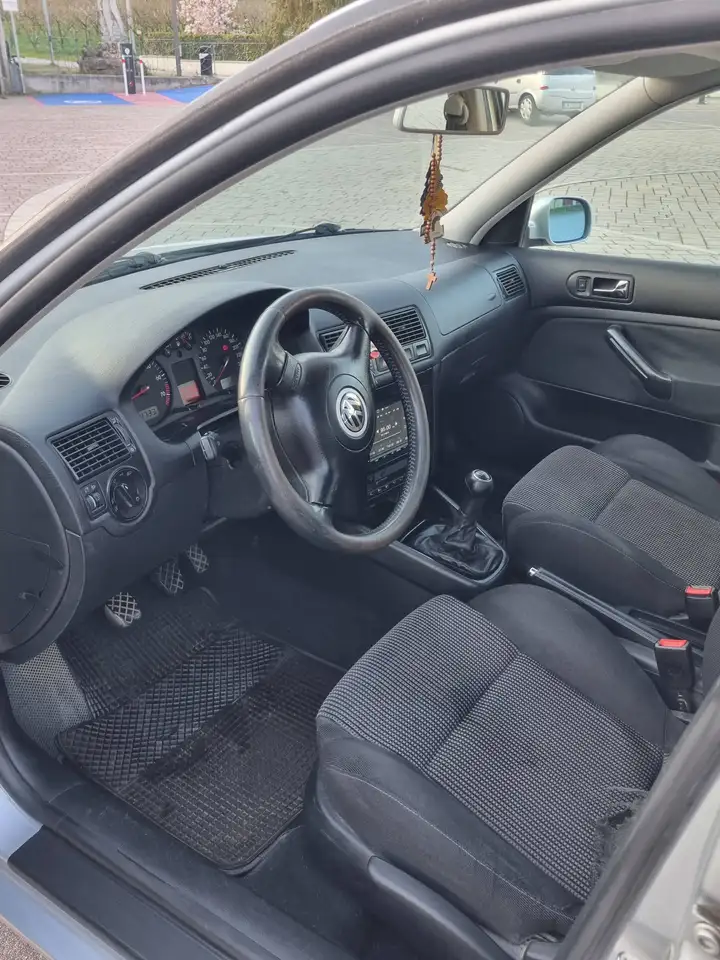 Volkswagen Golf IV 1997 5p 1.6 Highline 105cv, foto 7