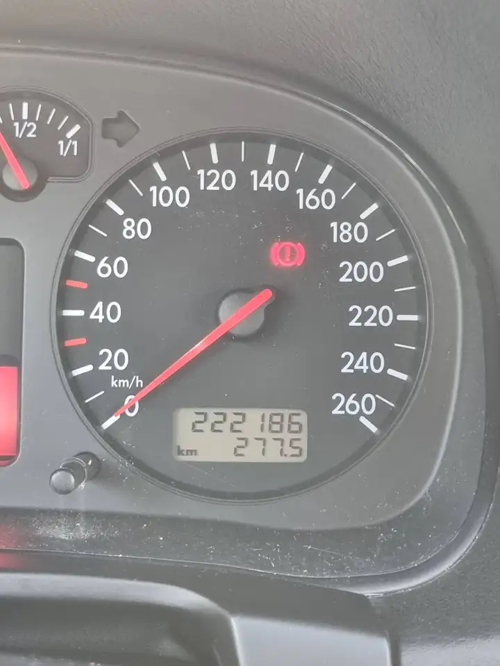 Volkswagen Golf IV 1997 5p 1.6 Highline 105cv, foto 12