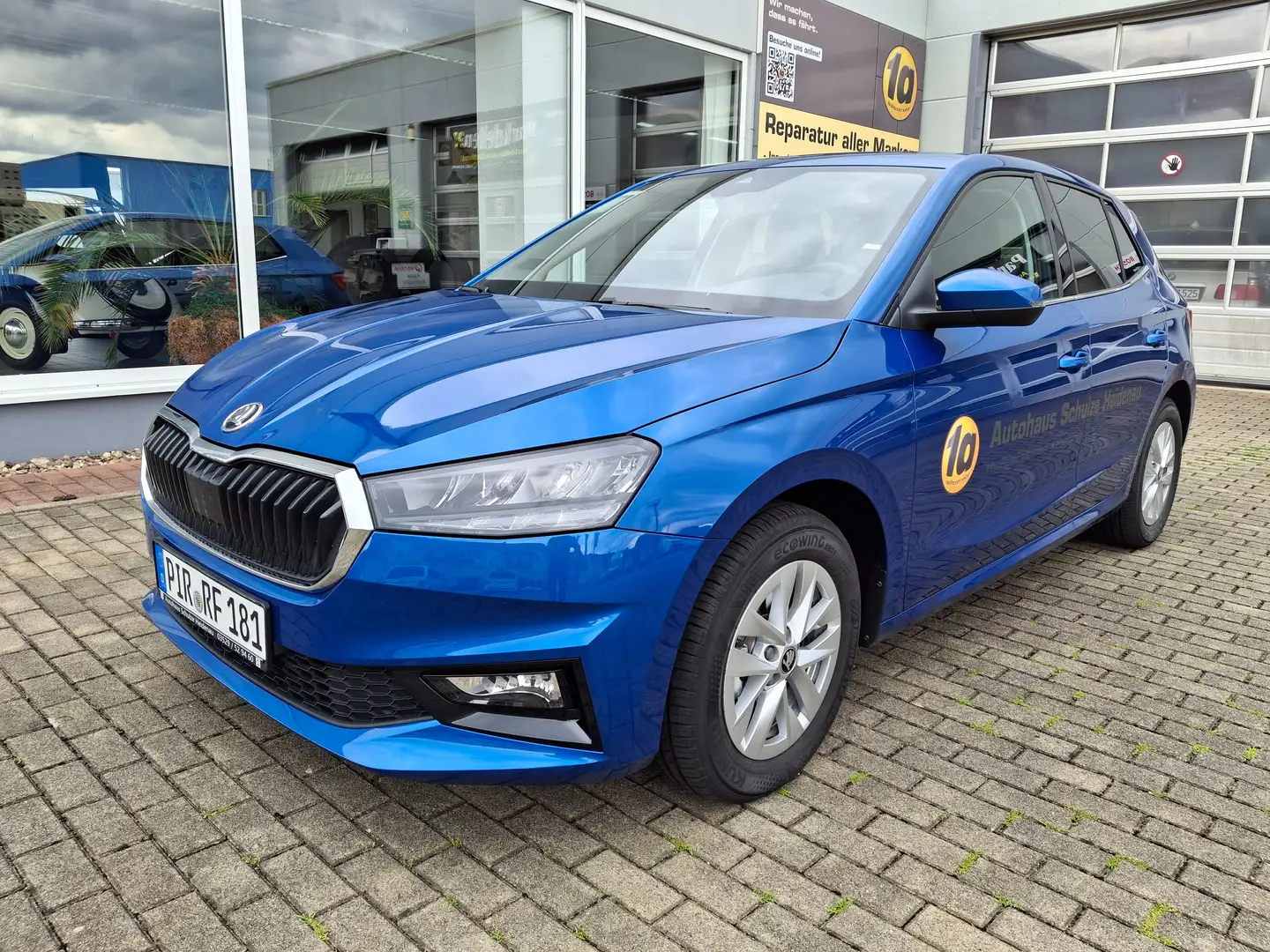 Skoda Fabia 1,0TSI Top Selection 5 Jahre Garantie Blau - 1