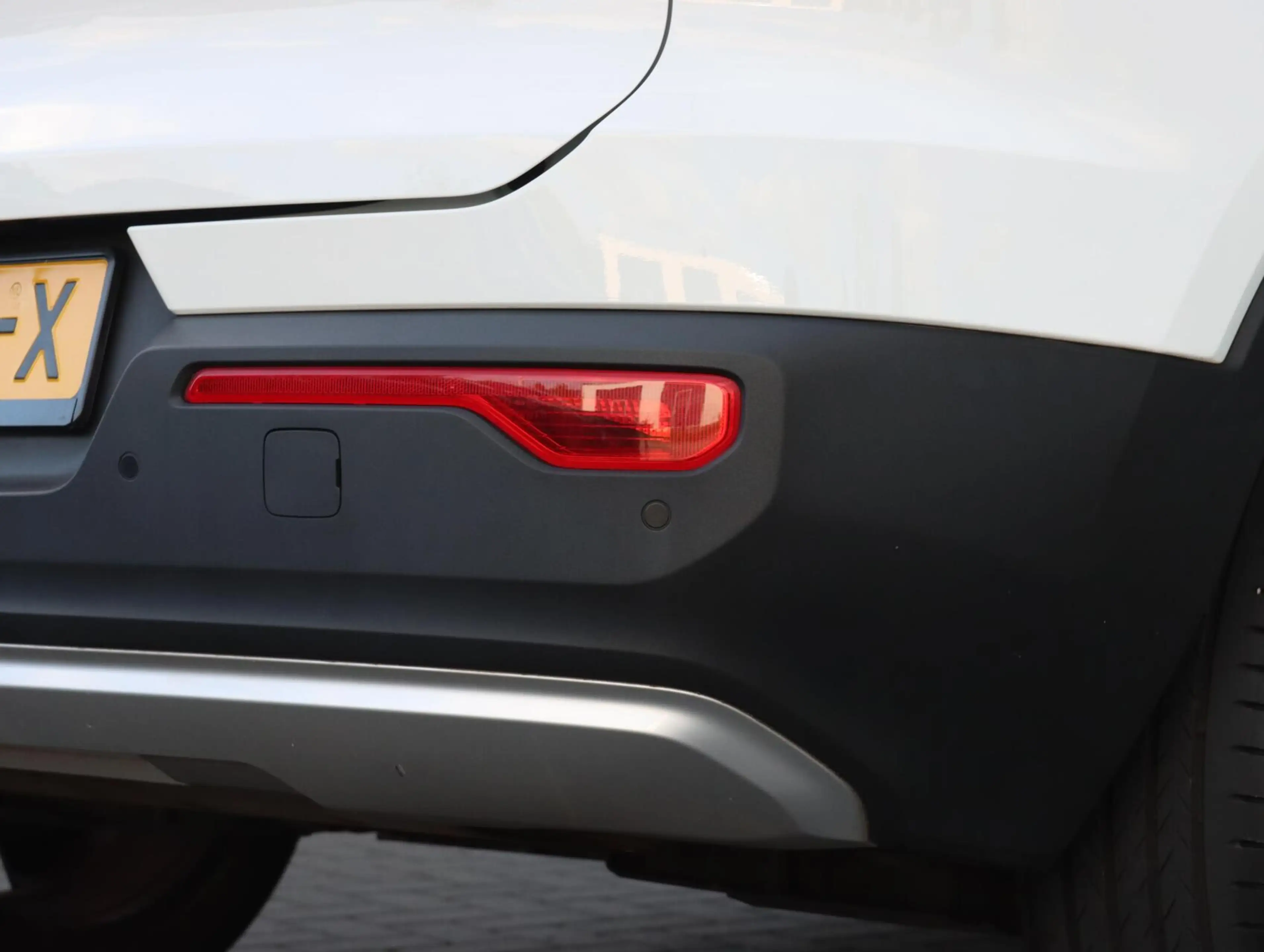Volvo XC40 2.0 T4 190PK Momentum Pro — photo 25