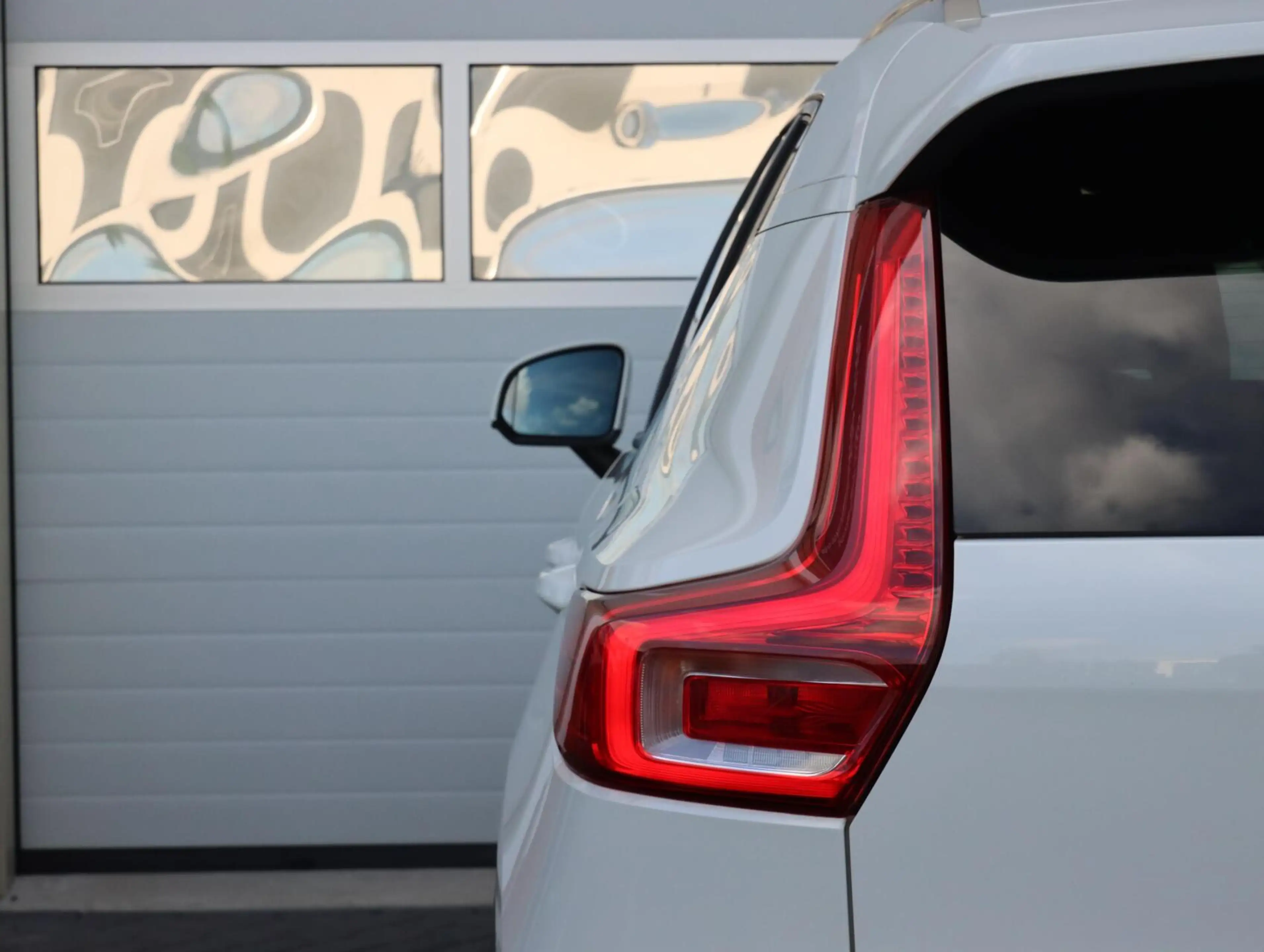 Volvo XC40 2.0 T4 190PK Momentum Pro — photo 42