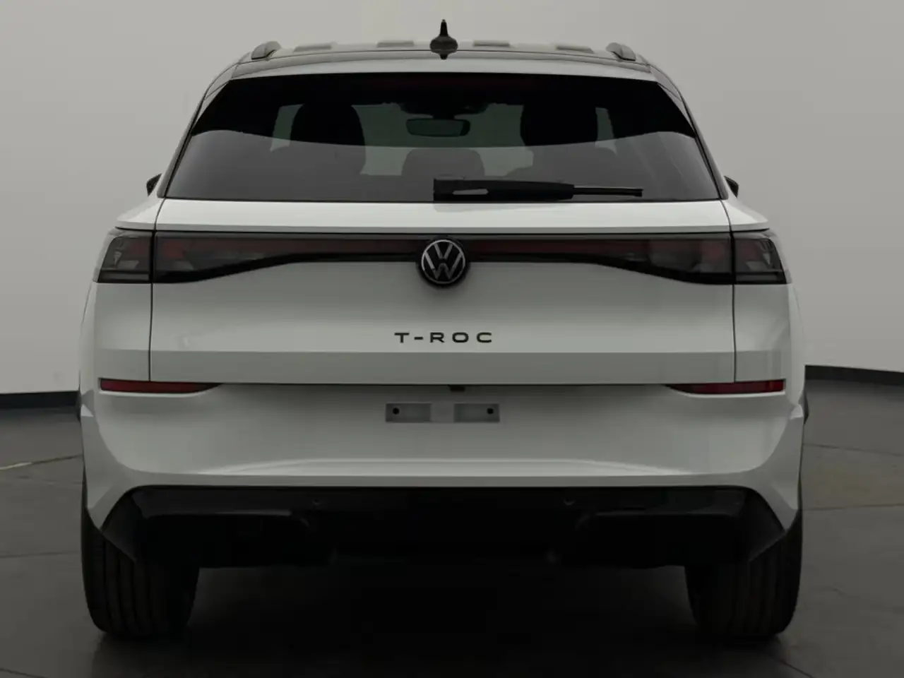 Volkswagen T-Roc T-Roc 1.5 eTSI DSG R-Line +BLACK-STYLE+CAM+ACC+ 10