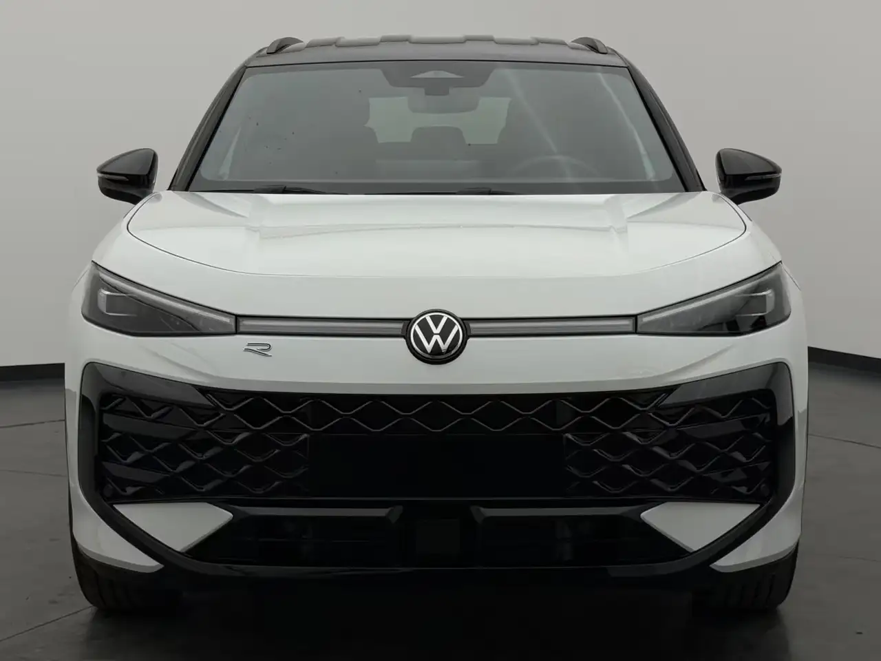 Volkswagen T-Roc T-Roc 1.5 eTSI DSG R-Line +BLACK-STYLE+CAM+ACC+ 3