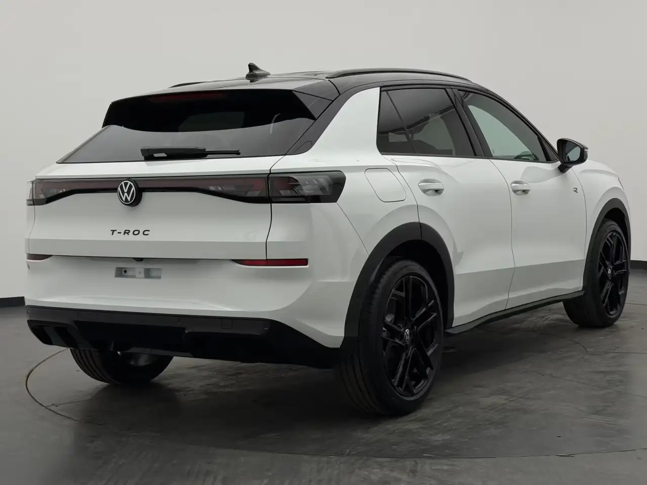 Volkswagen T-Roc T-Roc 1.5 eTSI DSG R-Line +BLACK-STYLE+CAM+ACC+ 11