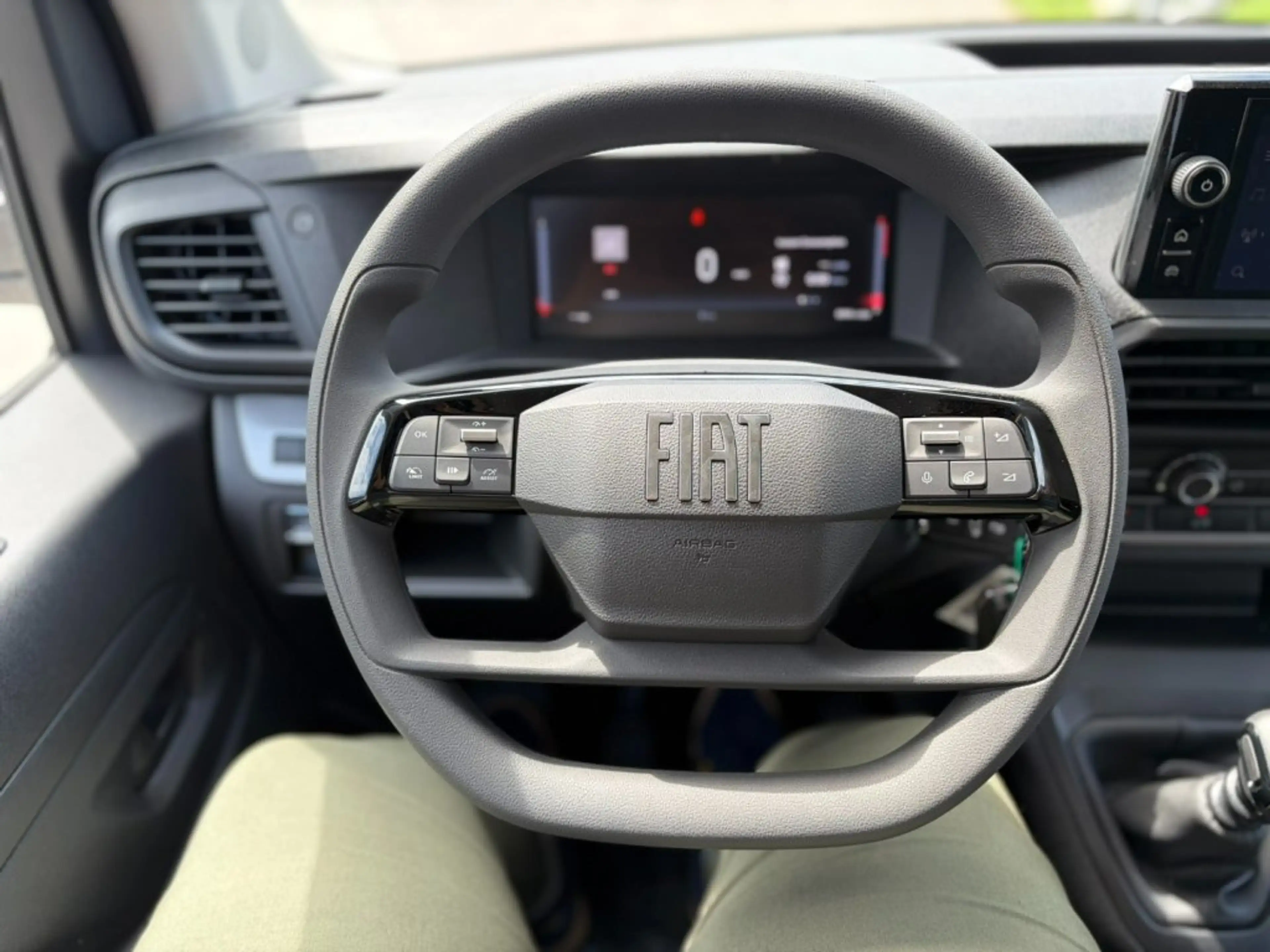 Fiat Scudo KW Länge M Diesel 120 Manuell — photo 12