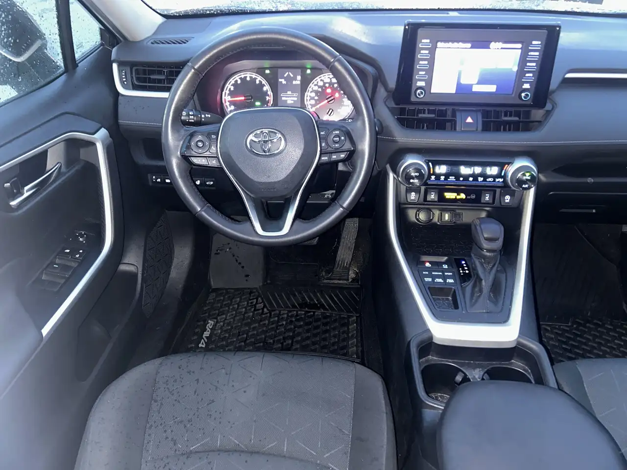 Toyota RAV 4 снимка Toyota RAV 4