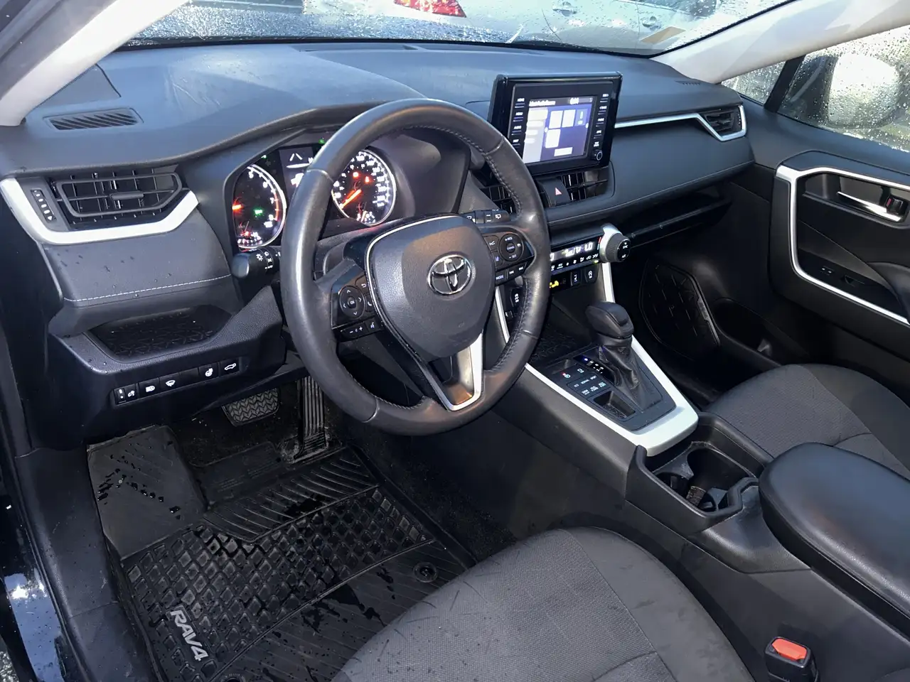 Toyota RAV 4 снимка Toyota RAV 4
