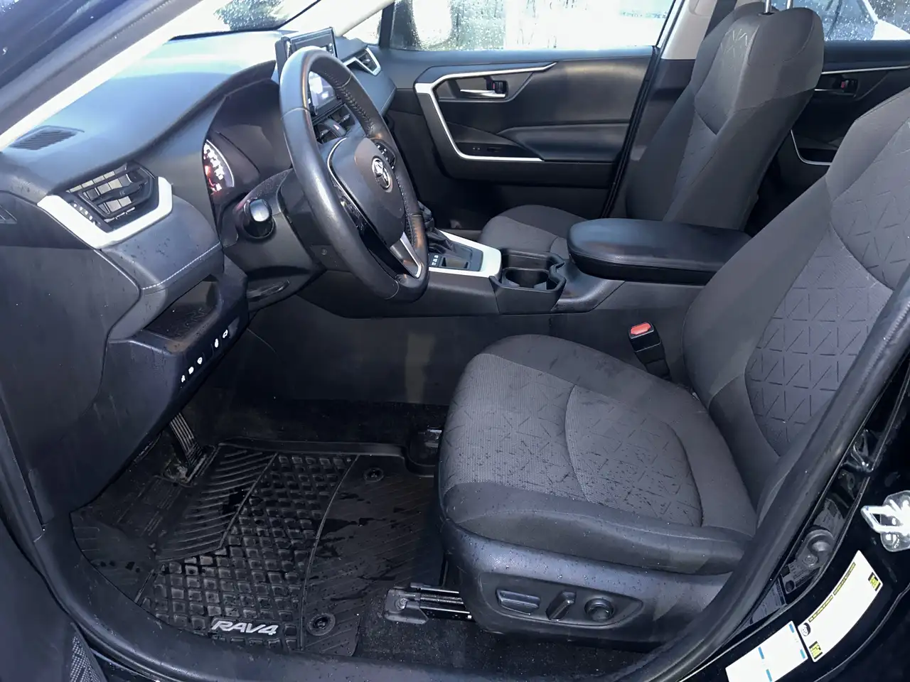 Toyota RAV 4 снимка Toyota RAV 4
