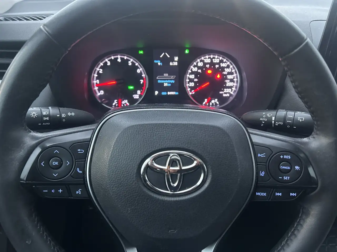 Toyota RAV 4 снимка Toyota RAV 4