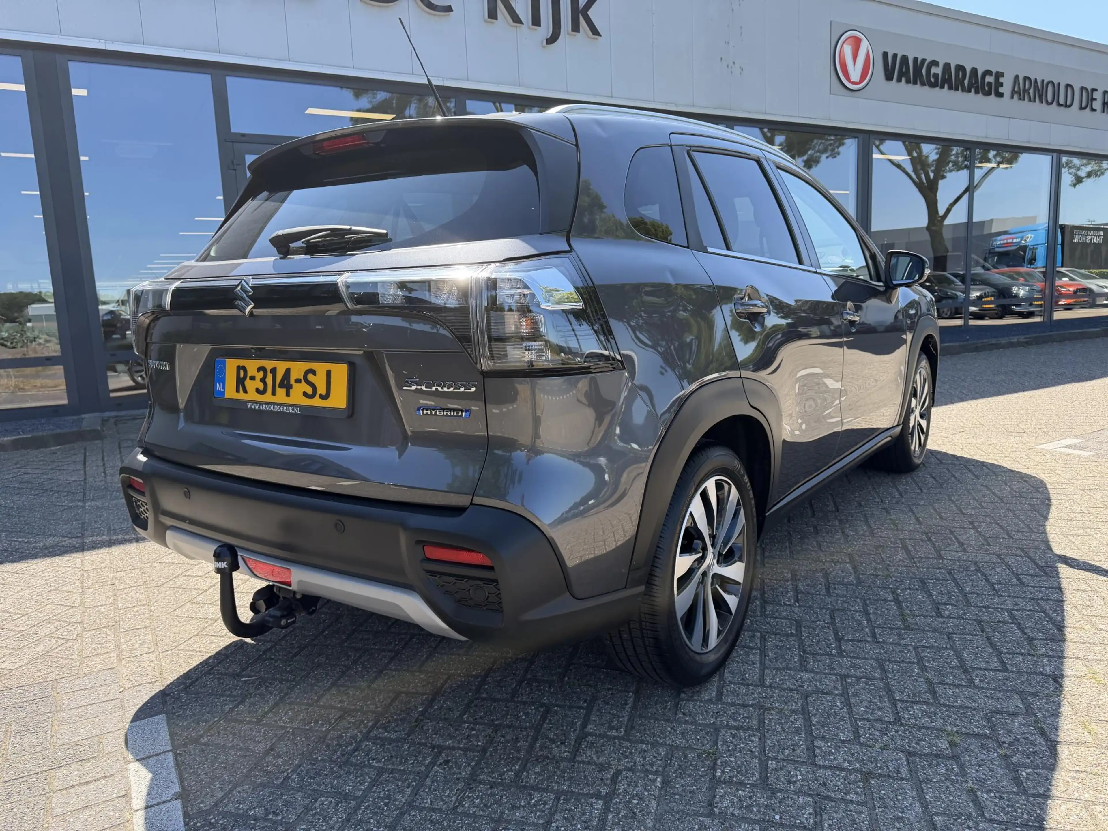 Suzuki S-Cross 1.5 Hybrid Style — photo 4