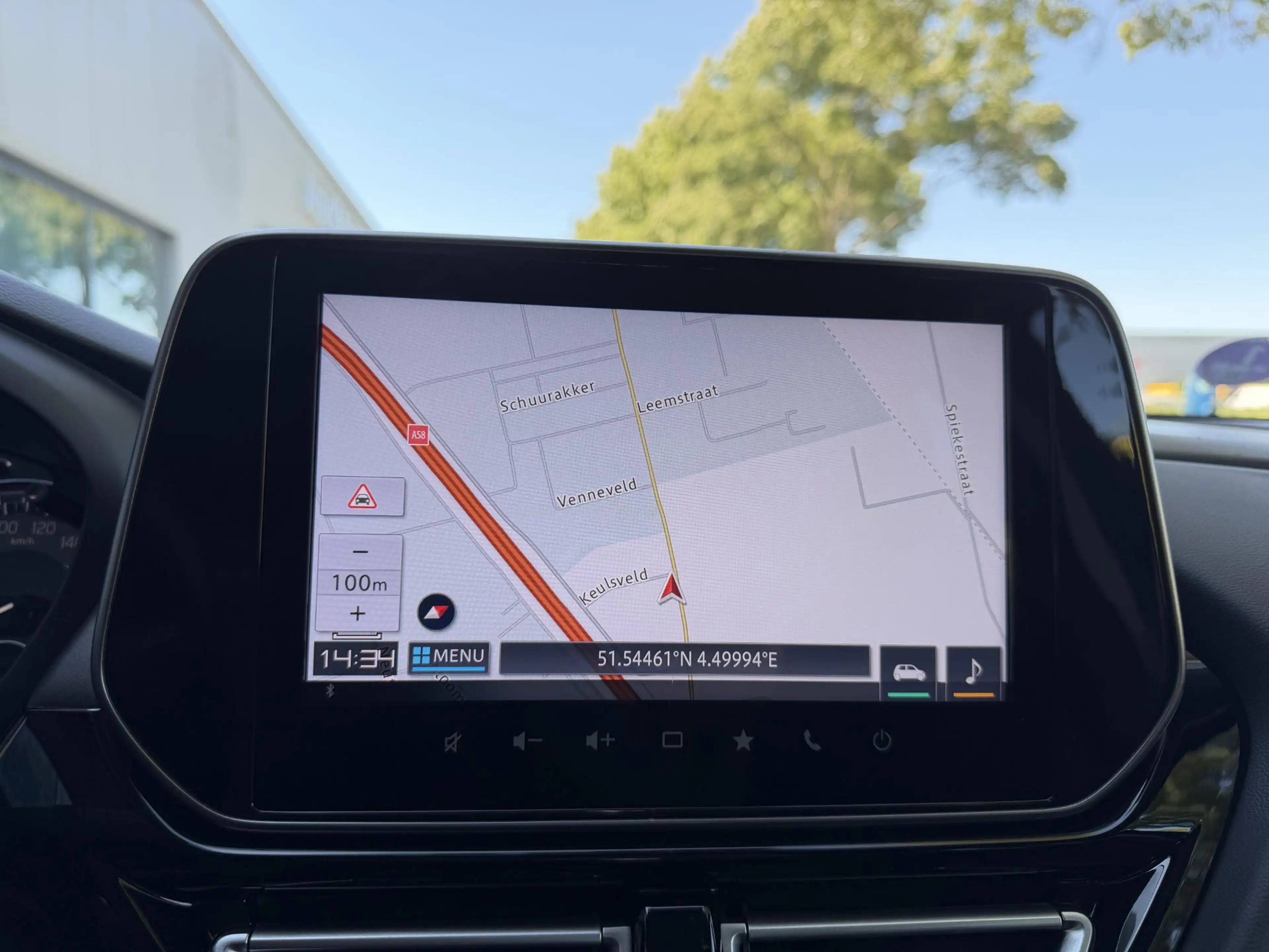 Suzuki S-Cross 1.5 Hybrid Style — photo 9