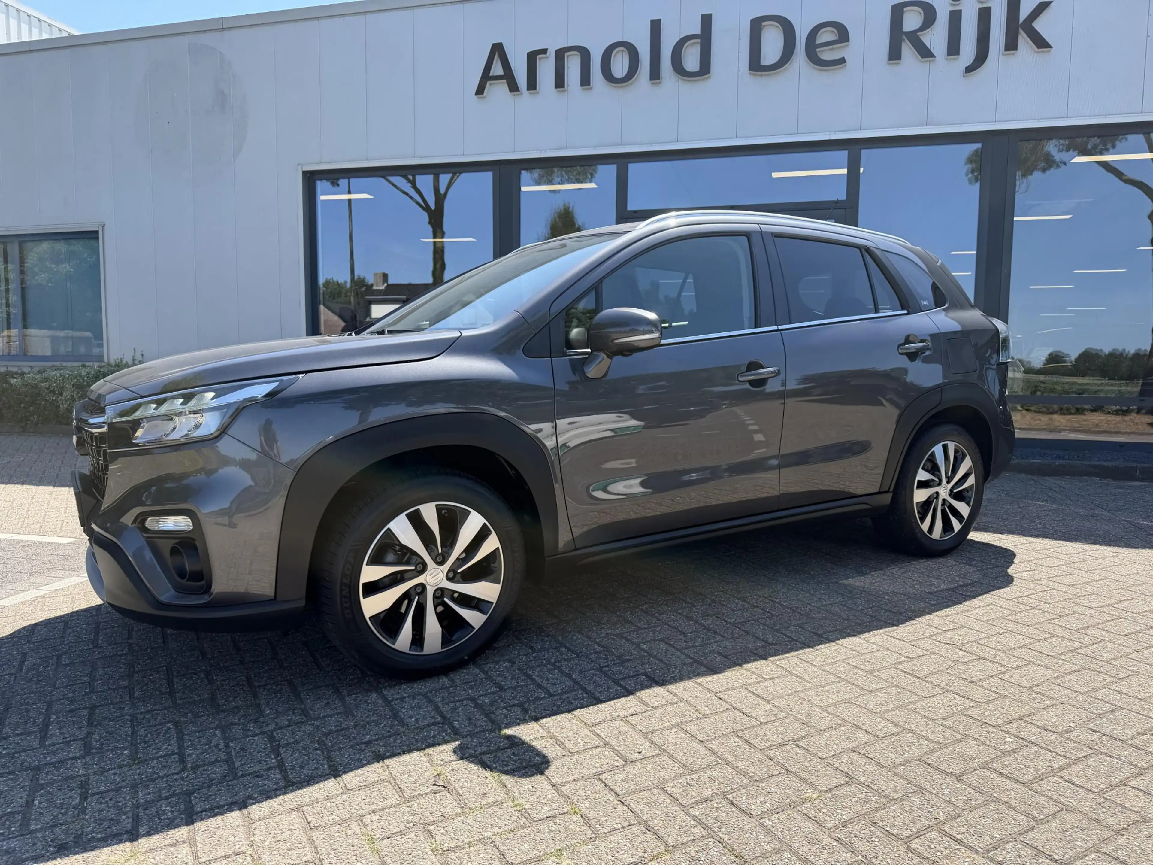 Suzuki S-Cross 1.5 Hybrid Style — photo 2