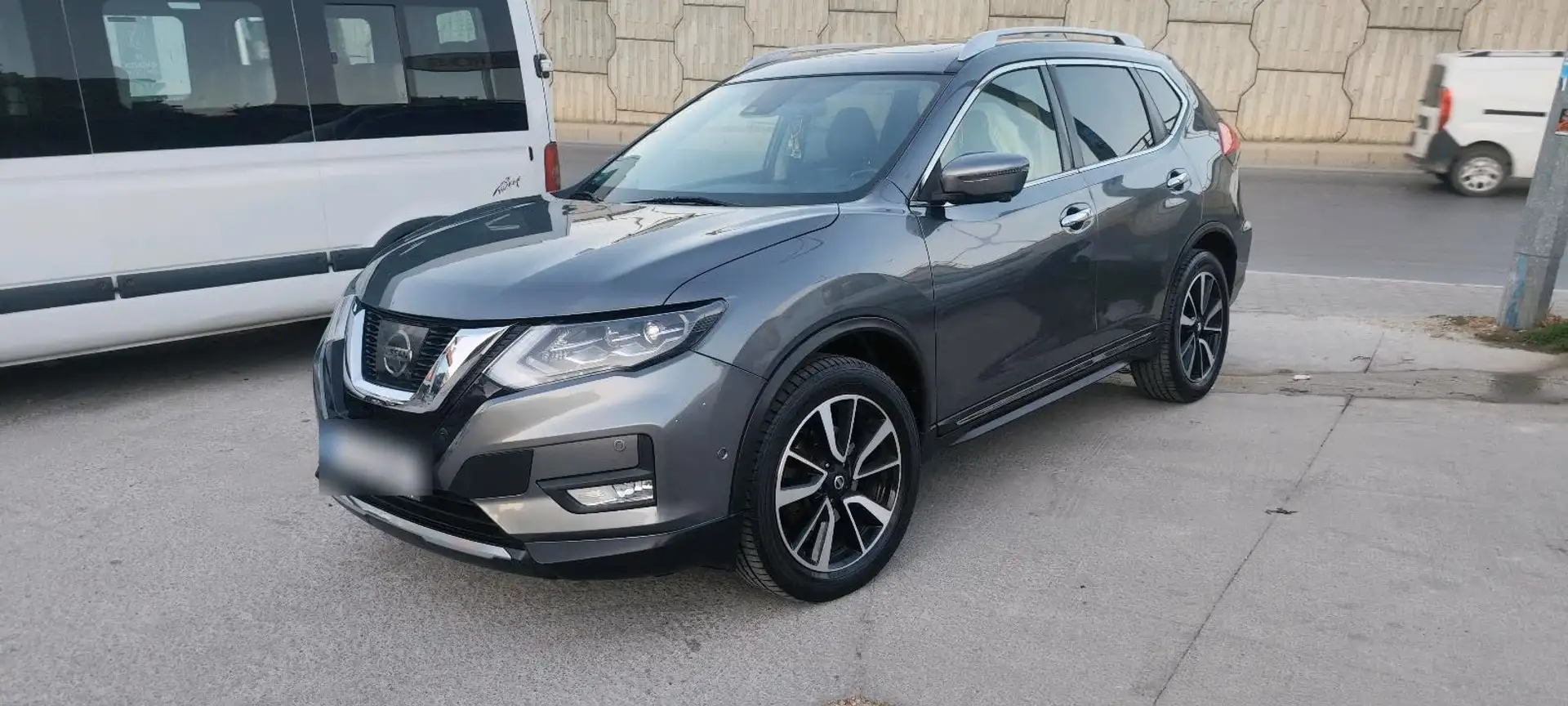 Nissan X-Trail X-Trail 2.0 dCi ALL-MODE 4x4iXtronic Tekna 7 Sitze Gris - 1