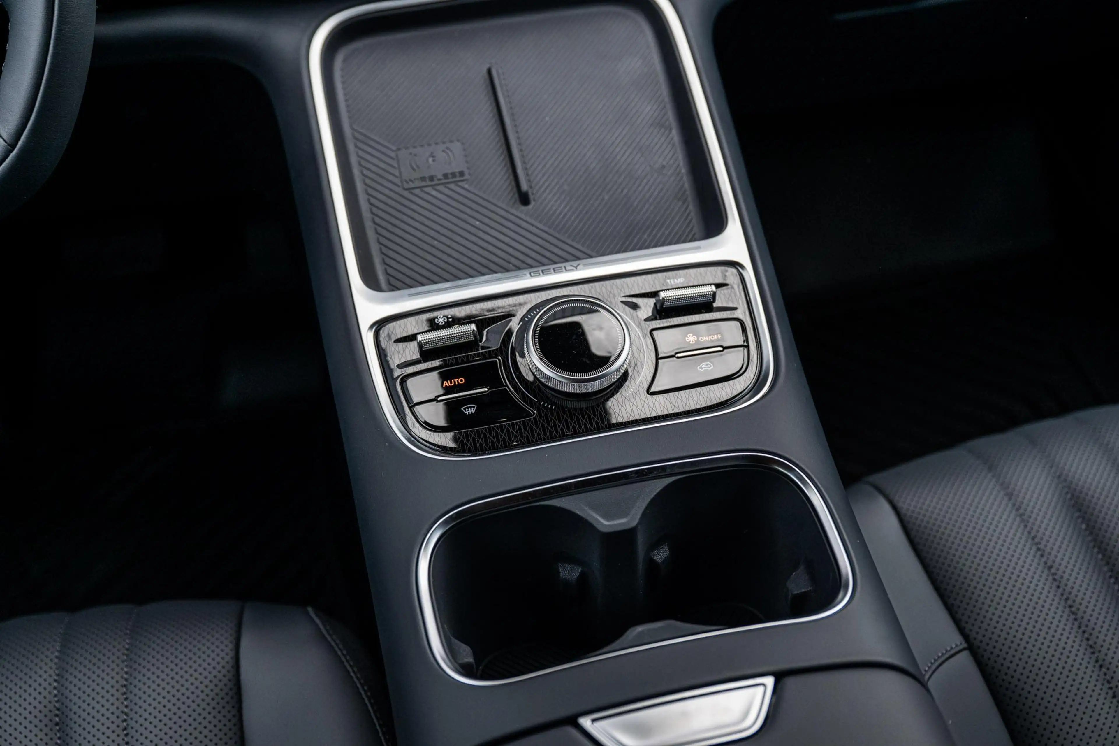 Geely Starray EM-i 1.5 Max+ | 136km Elektrisch bereik | Ventilatie- e — photo 14
