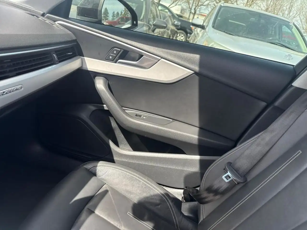 Audi A4 снимка Audi A4