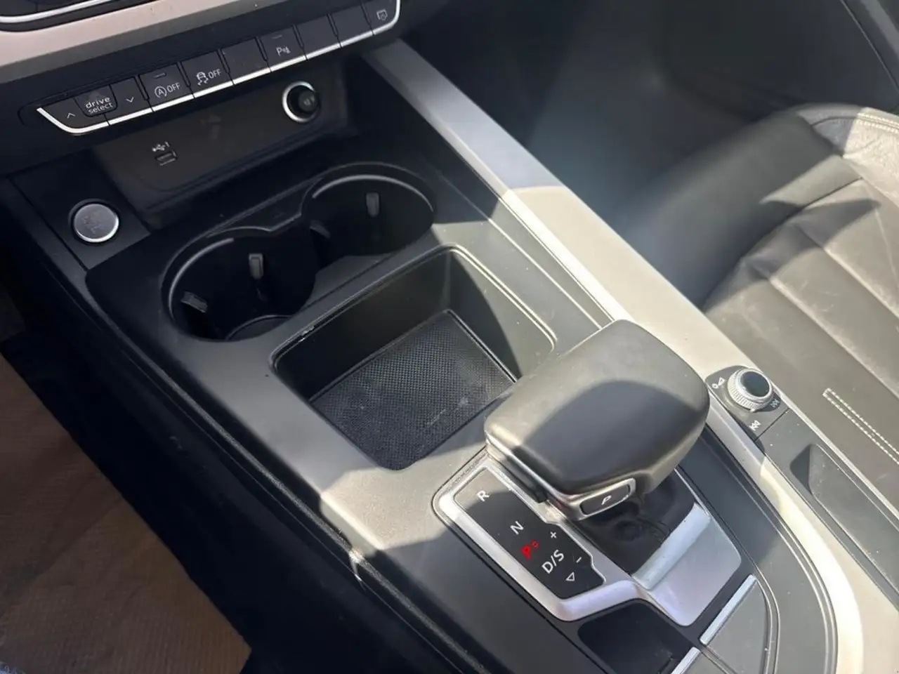 Audi A4 снимка Audi A4