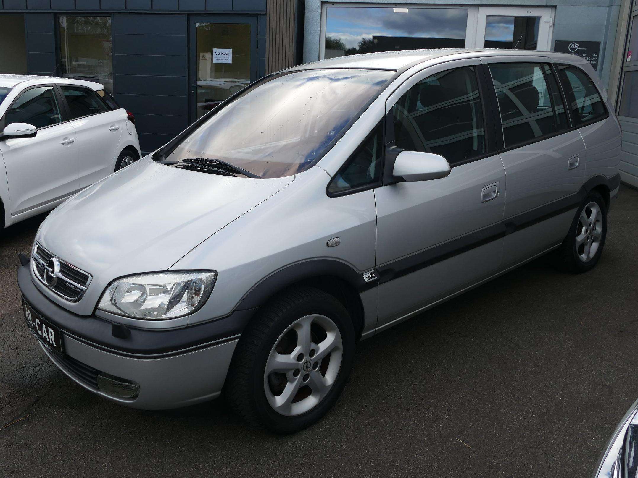 Second hand Opel Zafira 1.8