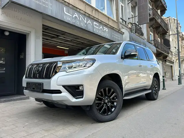 Toyota Land Cruiser Land Cruise2.8 D-4D BLACK EDITION