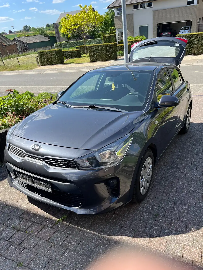 Kia Rio Rio 1.2 Attract Gris - 1